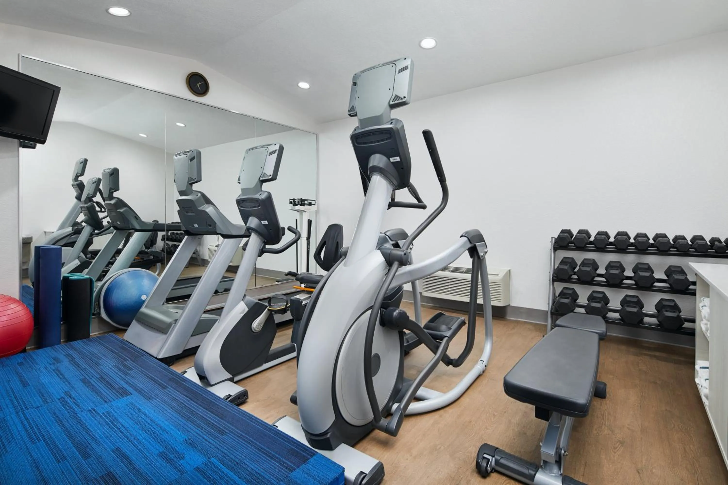 Fitness centre/facilities in Holiday Inn Express Hotel & Suites Pensacola-West Navy Base by IHG