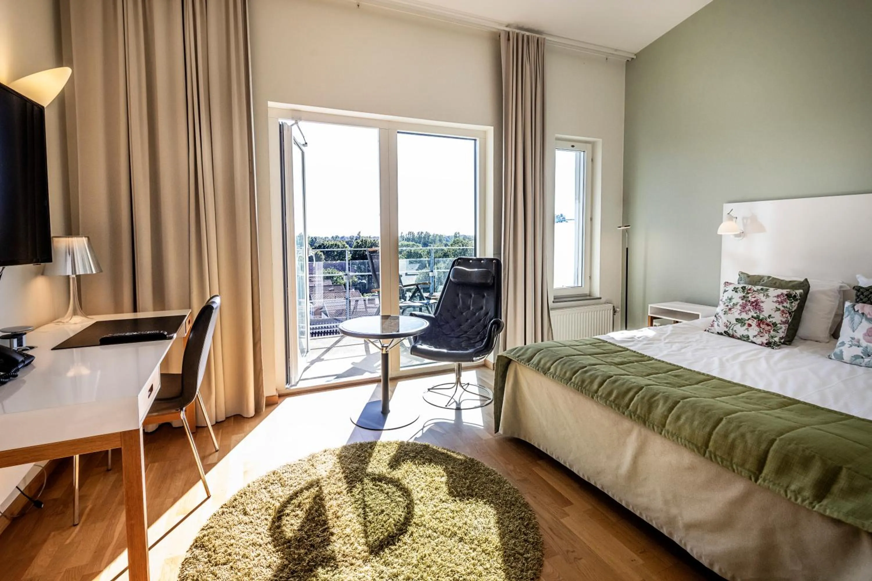 Photo of the whole room, Bed in First Hotel Planetstaden