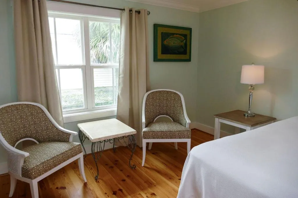 Bed in Beachview Inn and Spa