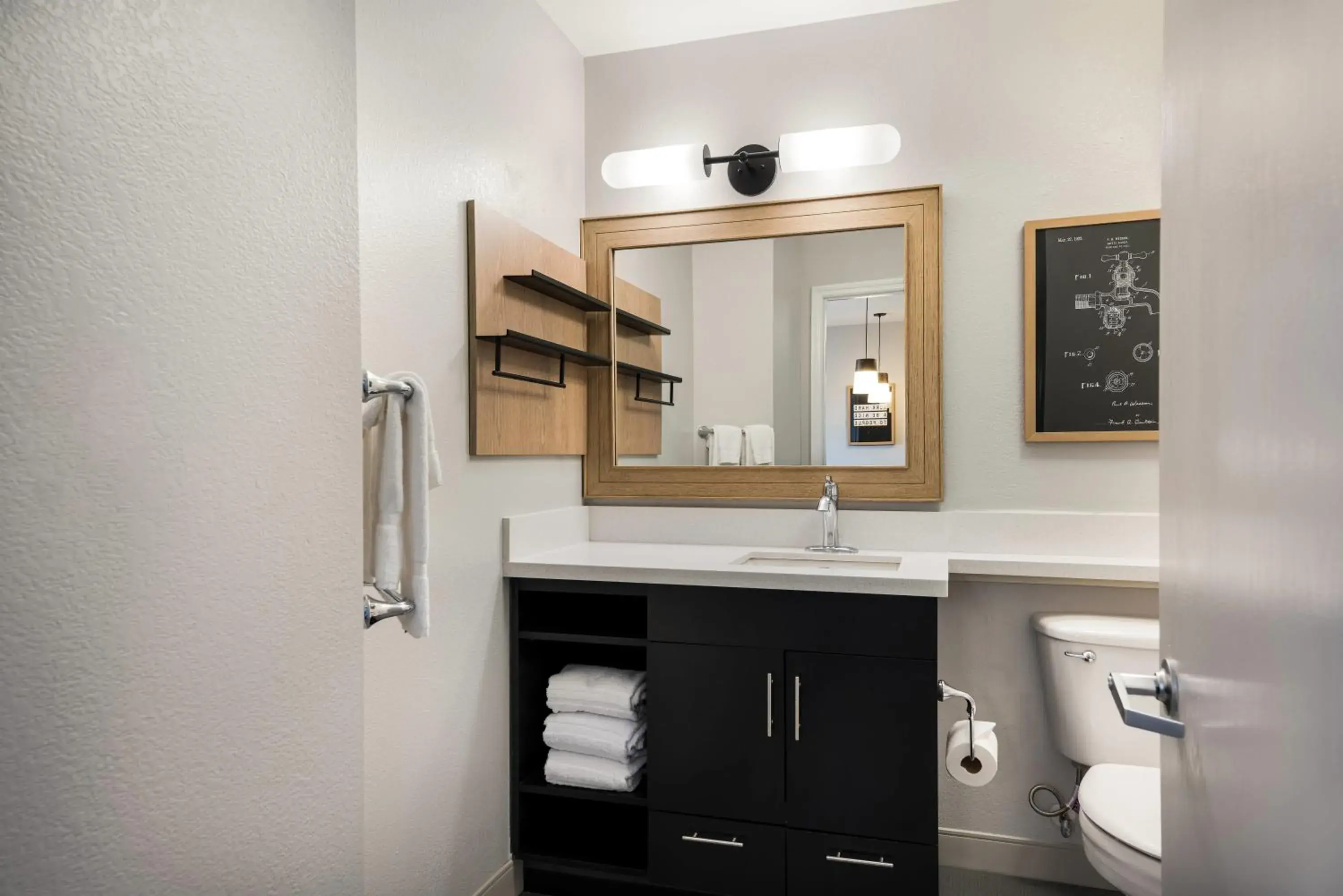 One-Bedroom King Suite in Sonesta Simply Suites Birmingham Hoover One-Bedroom King Suite in Sonesta Simply Suites Birmingham Hoover