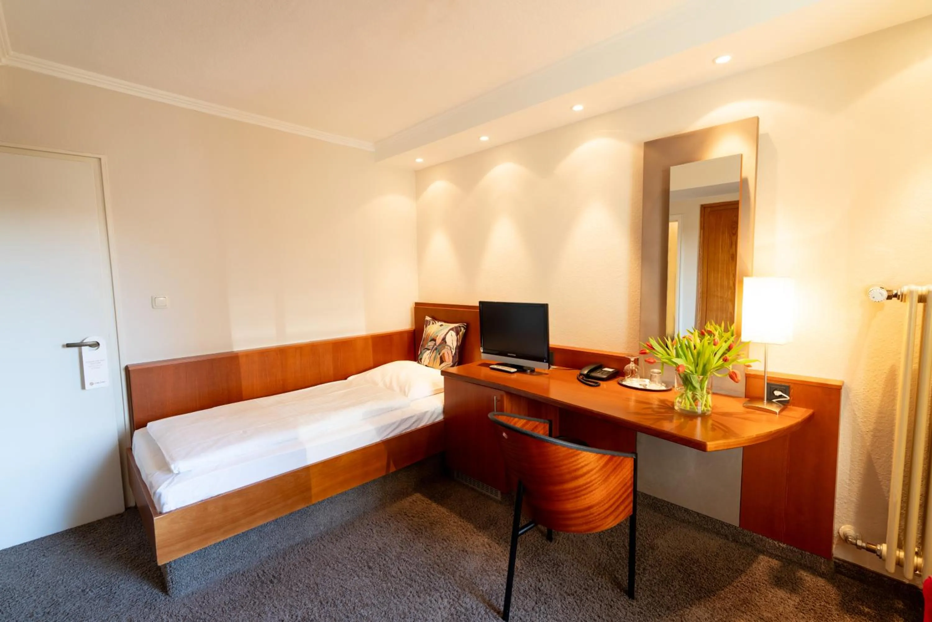 Bed in Hotel Carlton Munich