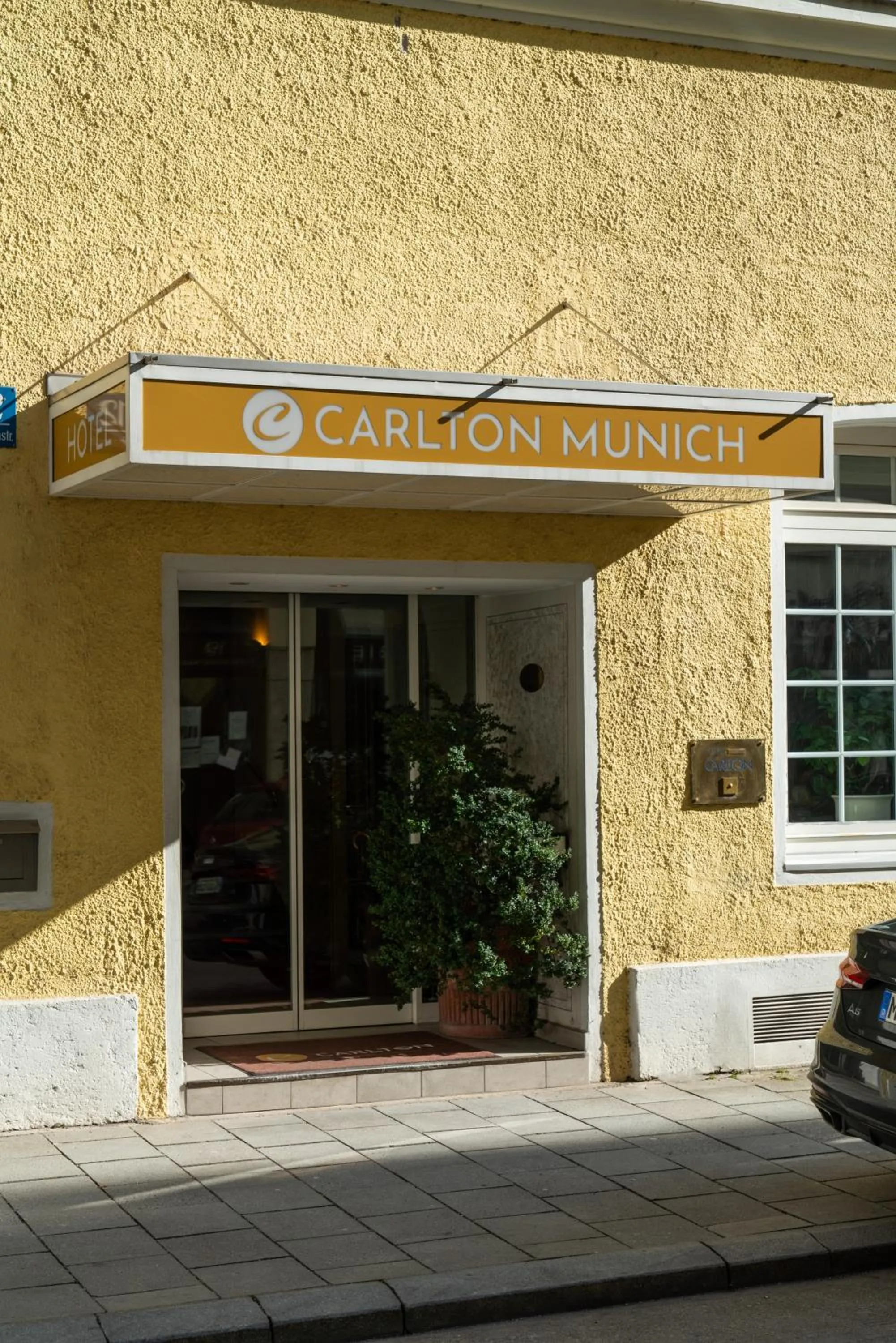 Property building in Hotel Carlton Munich