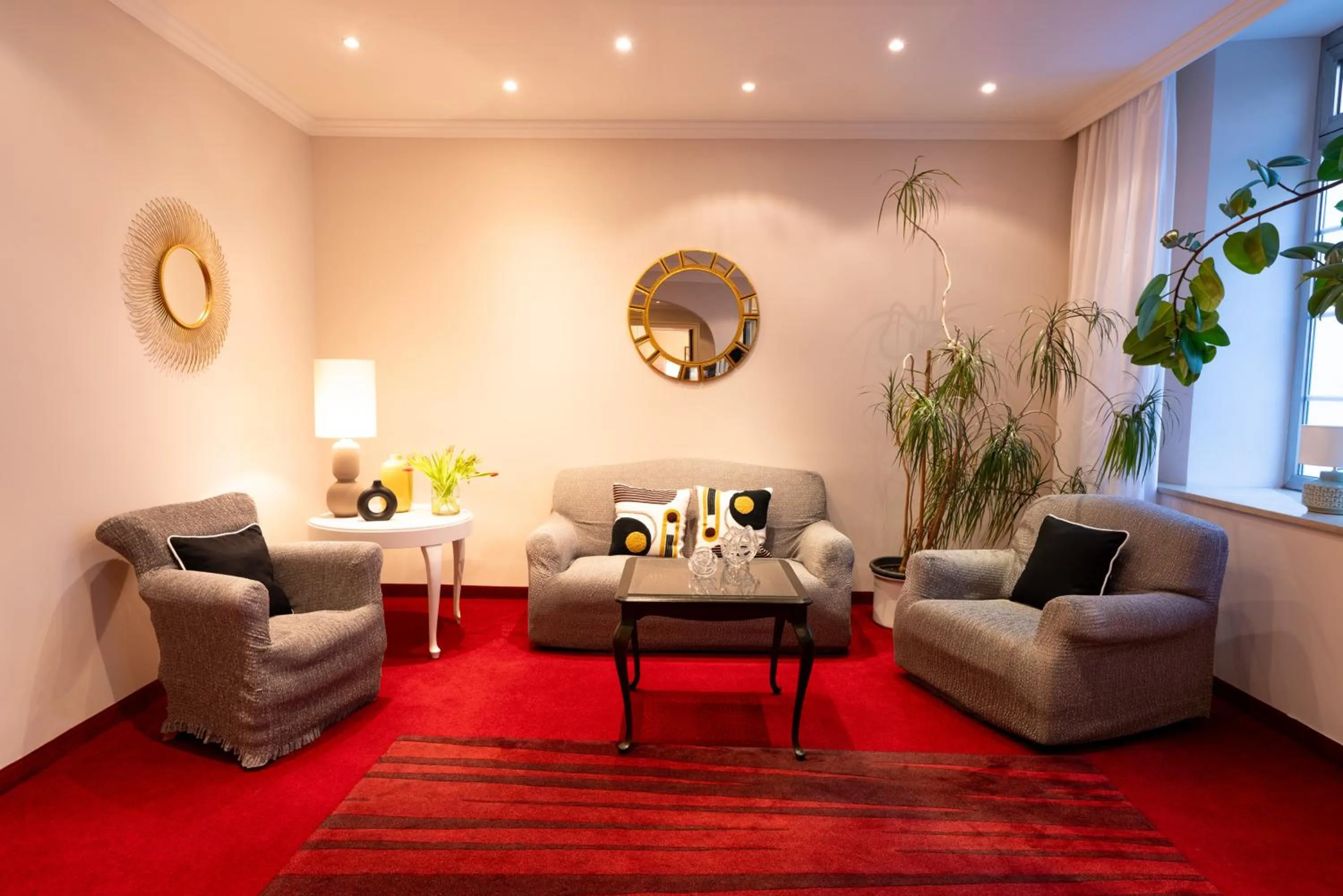 Lobby or reception in Hotel Carlton Munich