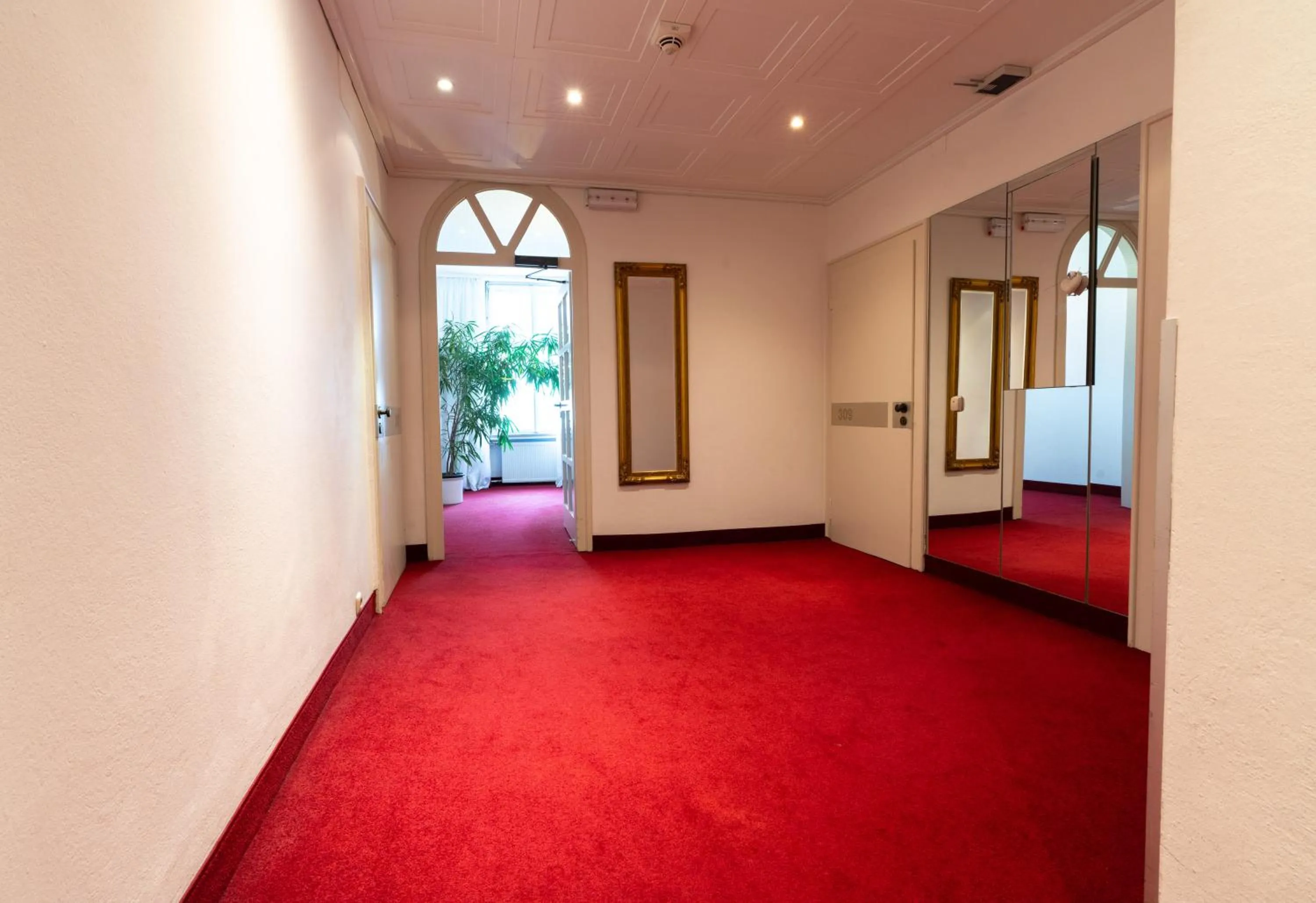 Property building in Hotel Carlton Munich