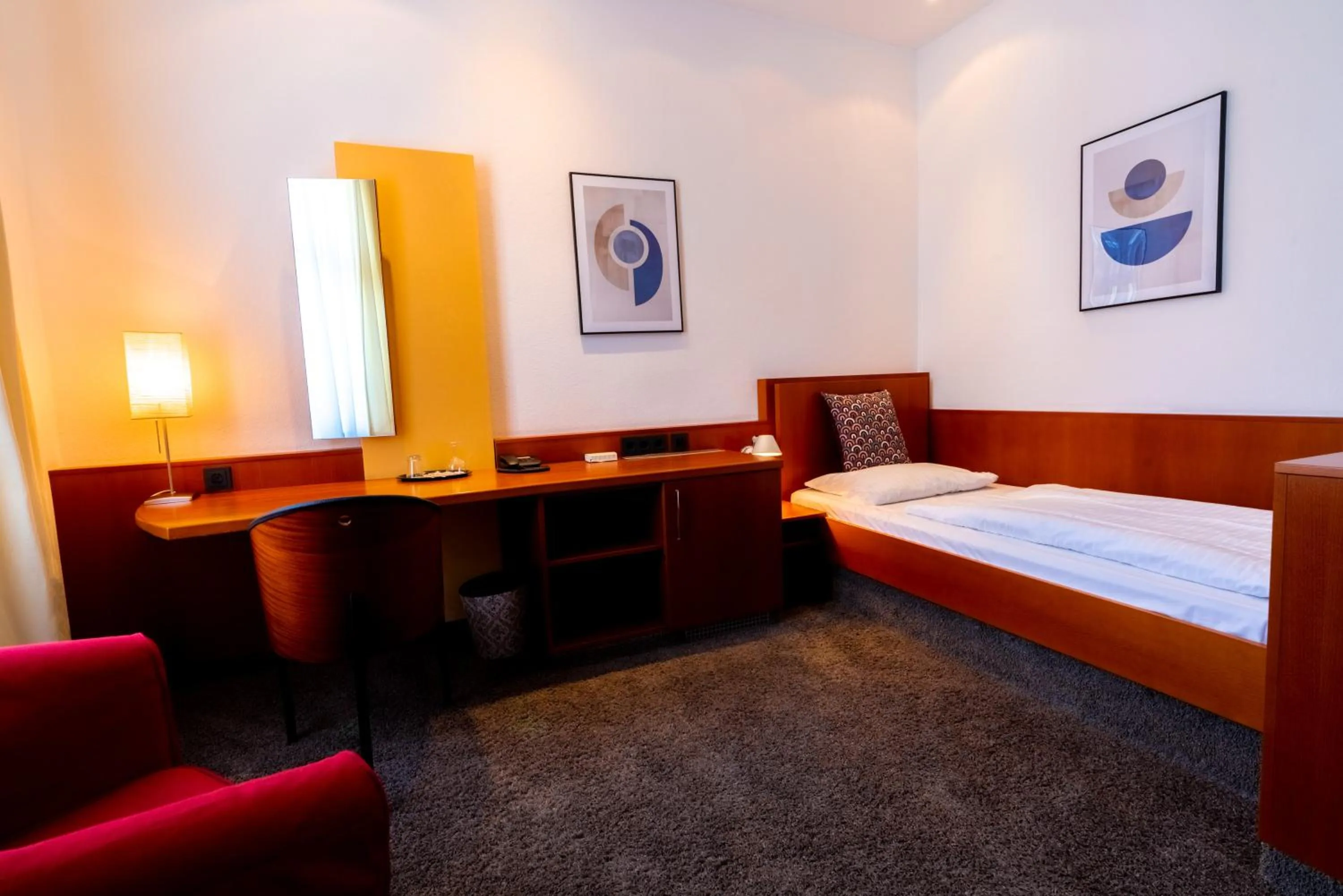 Bed in Hotel Carlton Munich