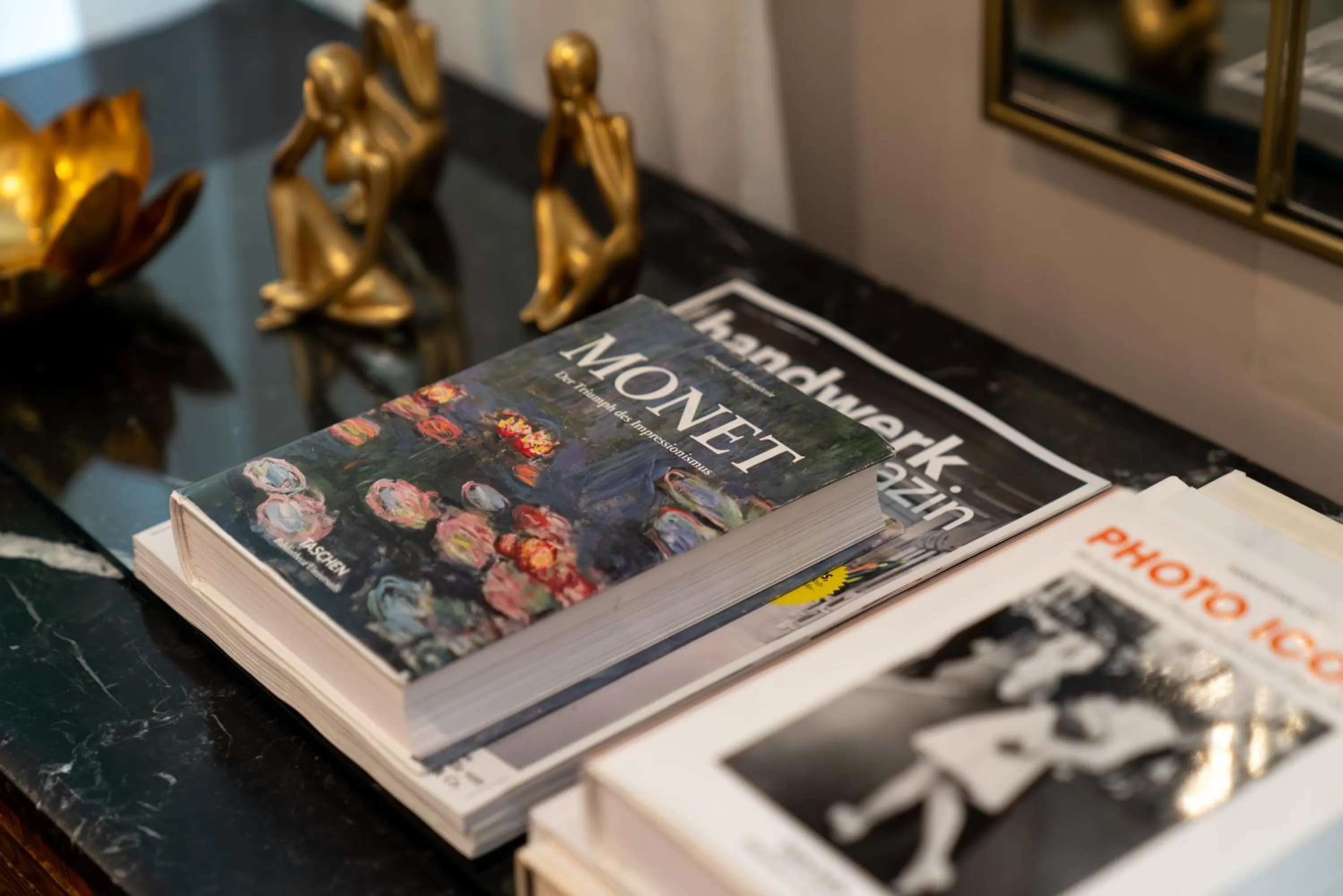 Lobby or reception in Hotel Carlton Munich