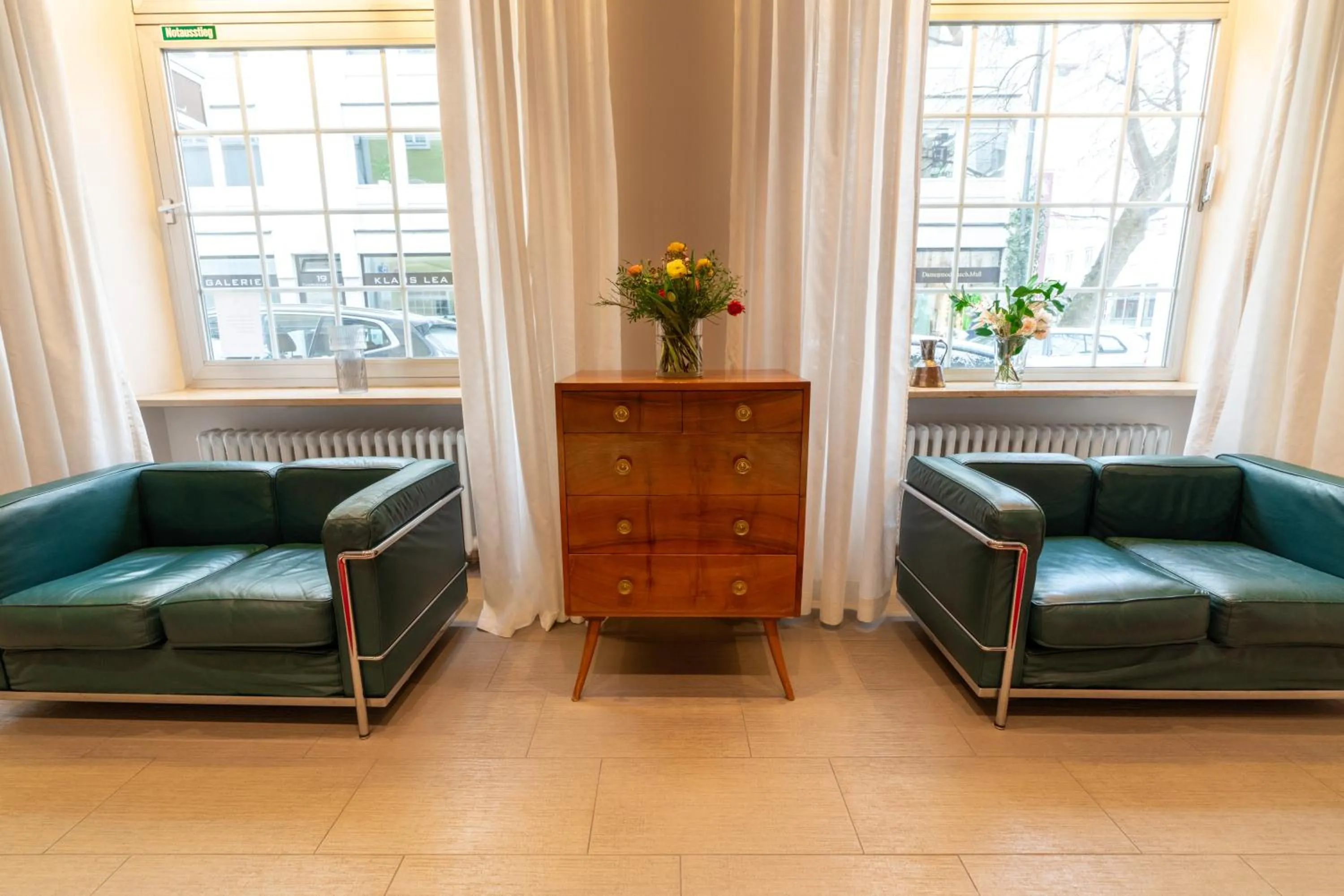 Lobby or reception in Hotel Carlton Munich