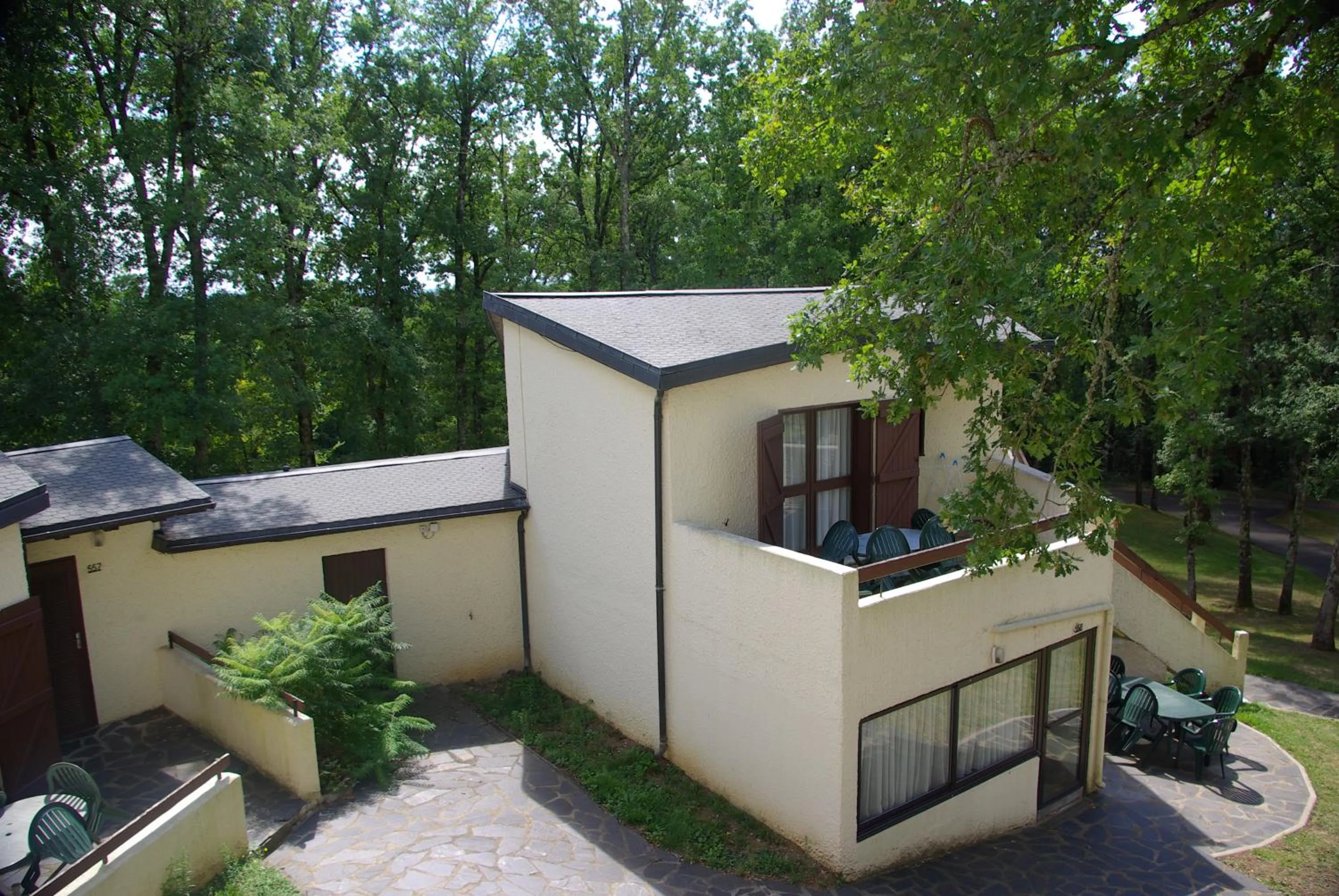 Patio in VVF Aveyron Najac