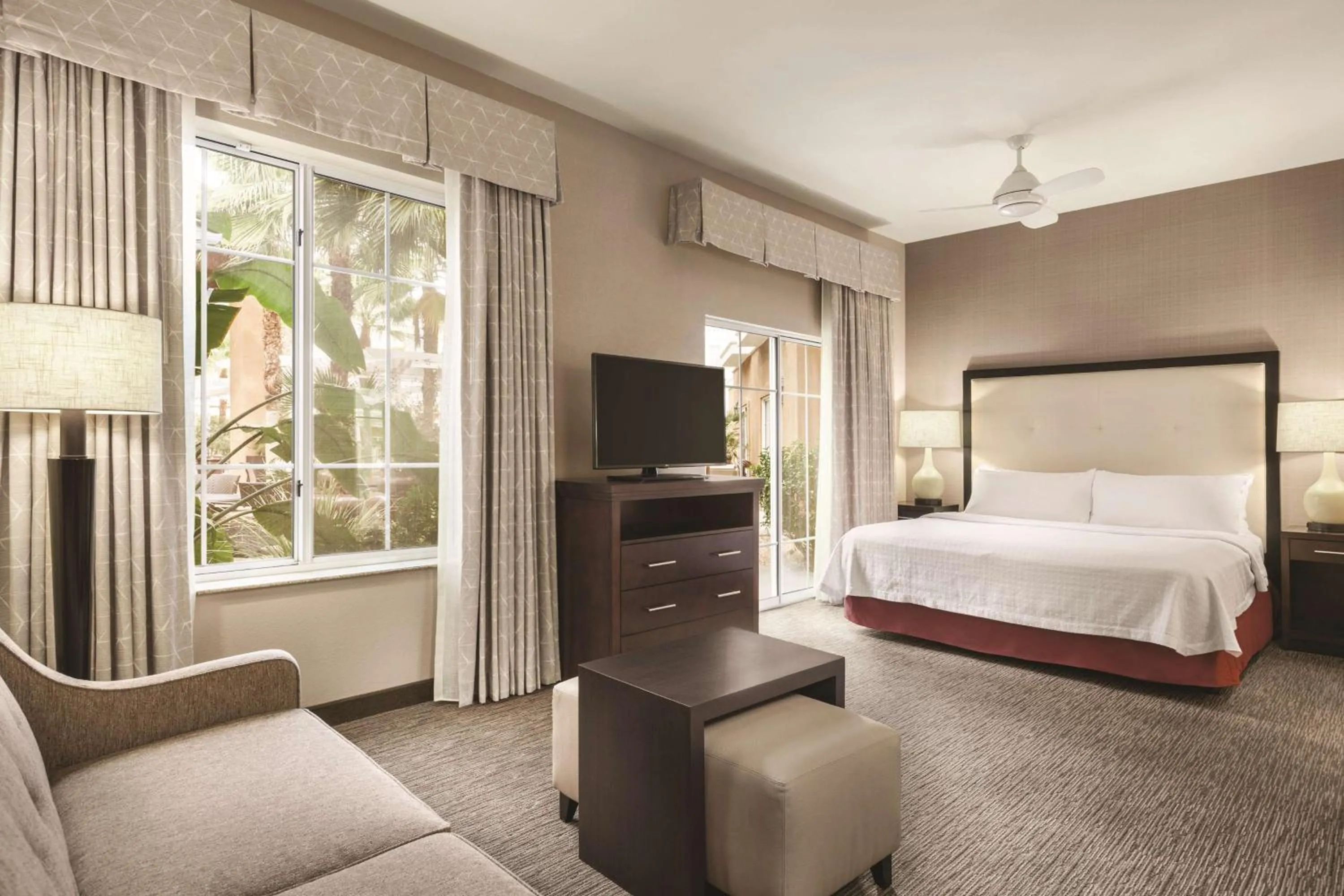 Bedroom, Bed in Homewood Suites by Hilton La Quinta