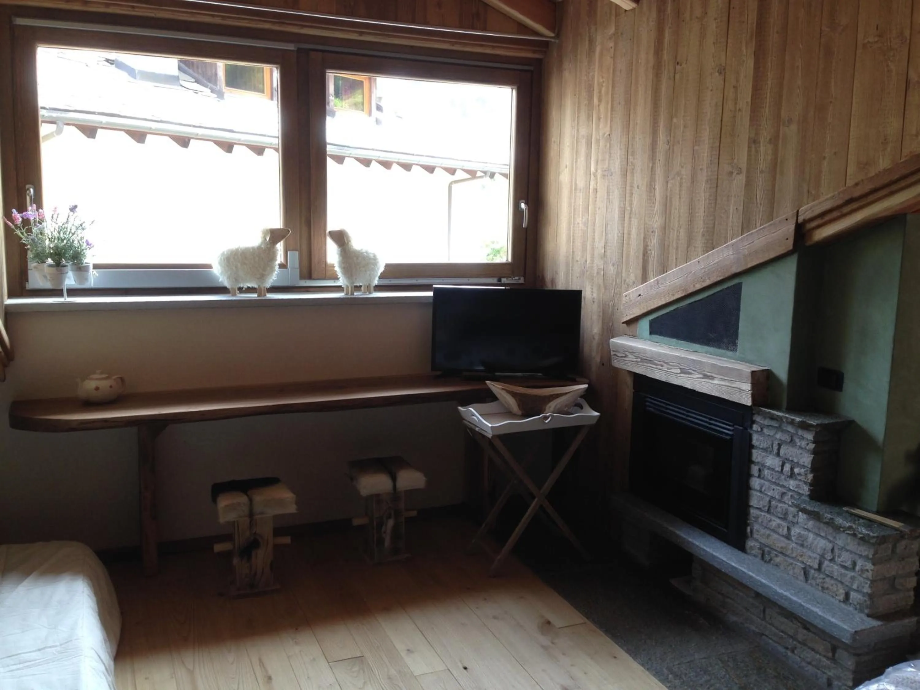 Decorative detail in LTHorses & Dreams