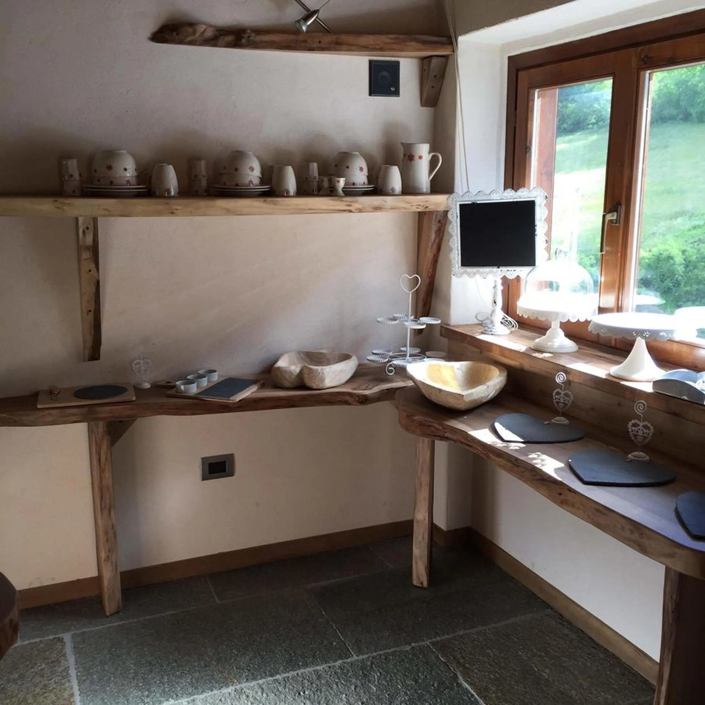 Communal kitchen in LTHorses & Dreams