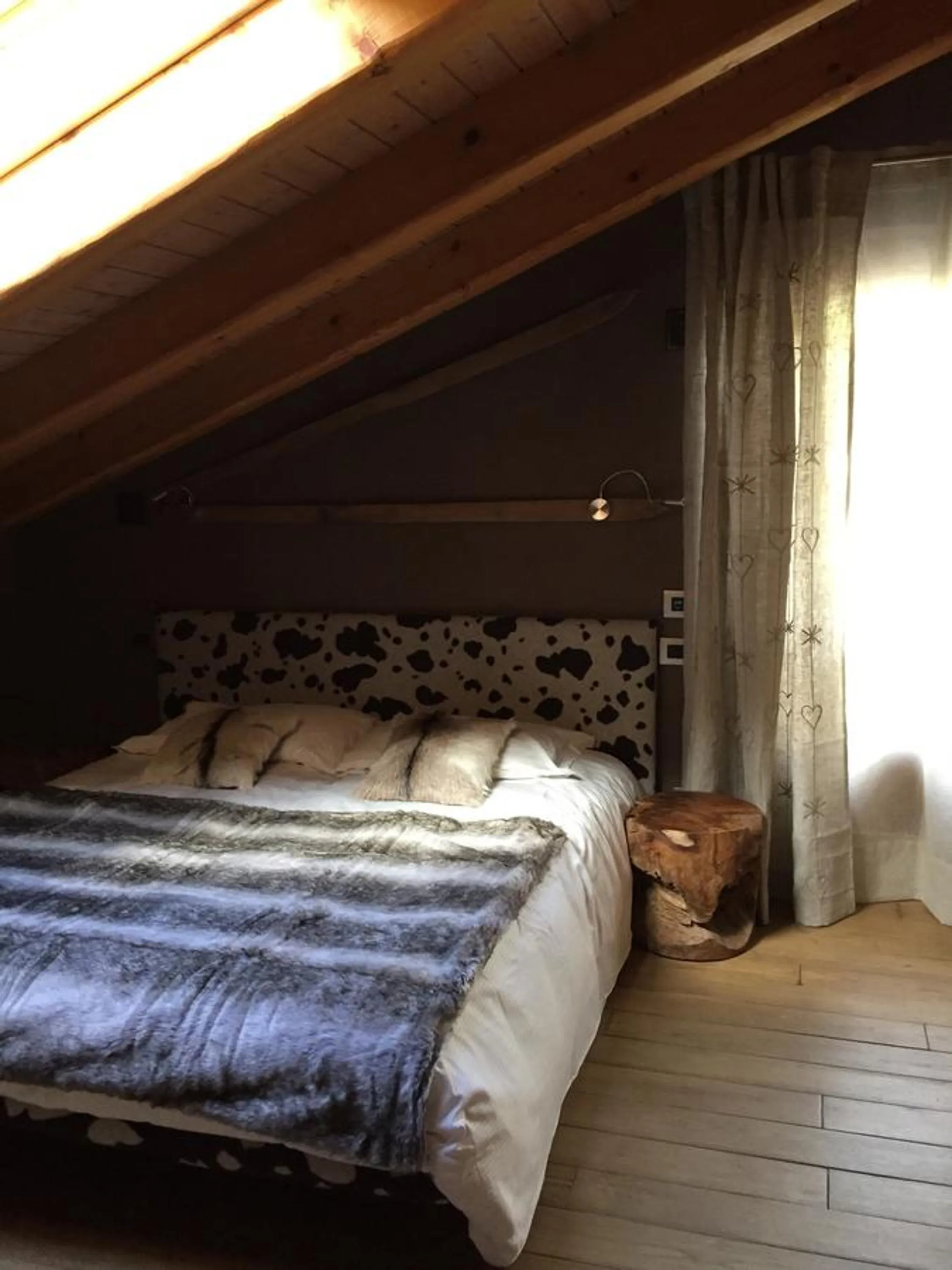 City view, Bed in LTHorses & Dreams