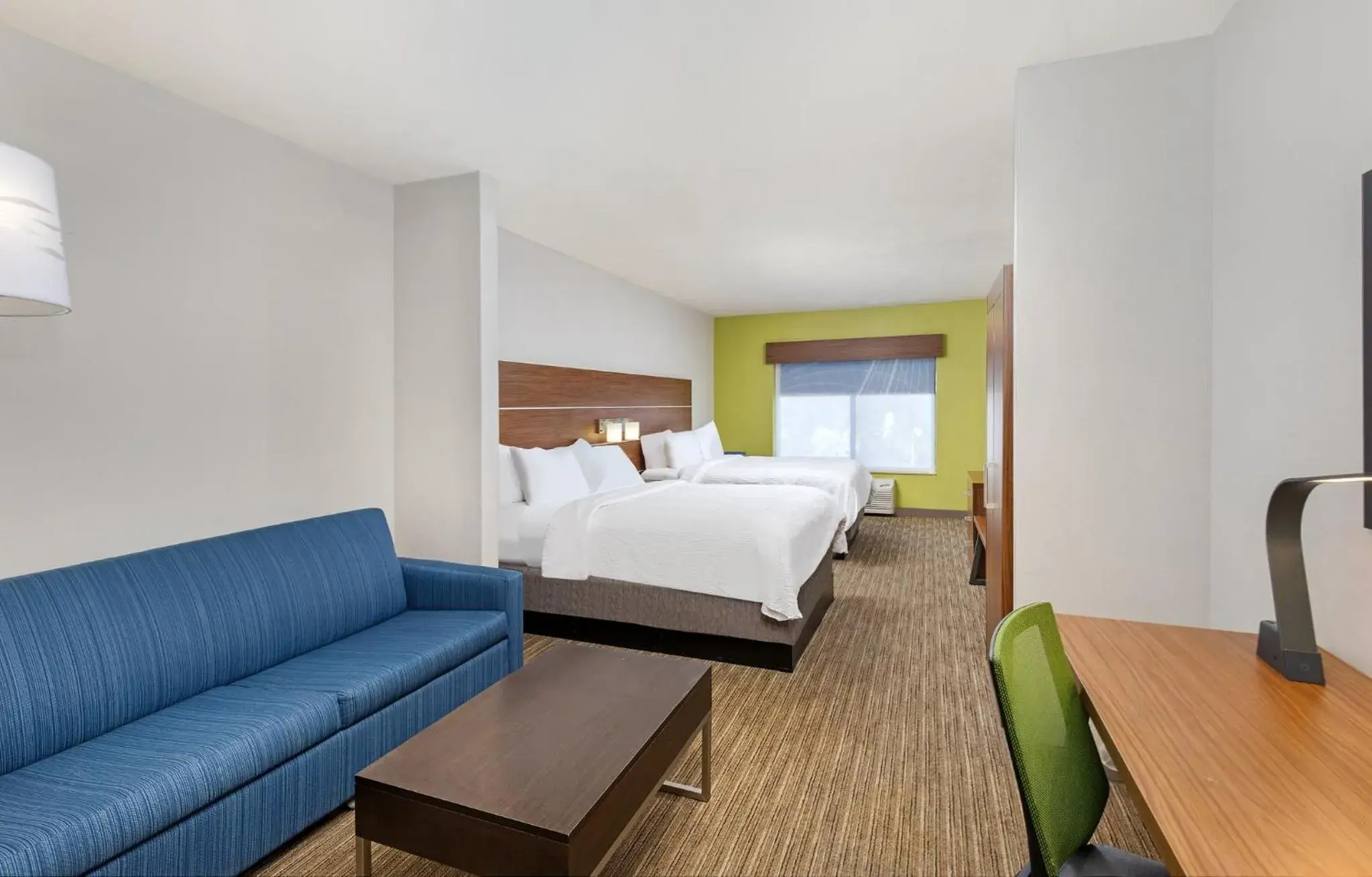 Suite - Disability Access Tub/Non-Smoking in Holiday Inn Express Hotel & Suites Birmingham - Inverness 280 by IHG Suite - Disability Access Tub/Non-Smoking in Holiday Inn Express Hotel & Suites Birmingham - Inverness 280 by IHG