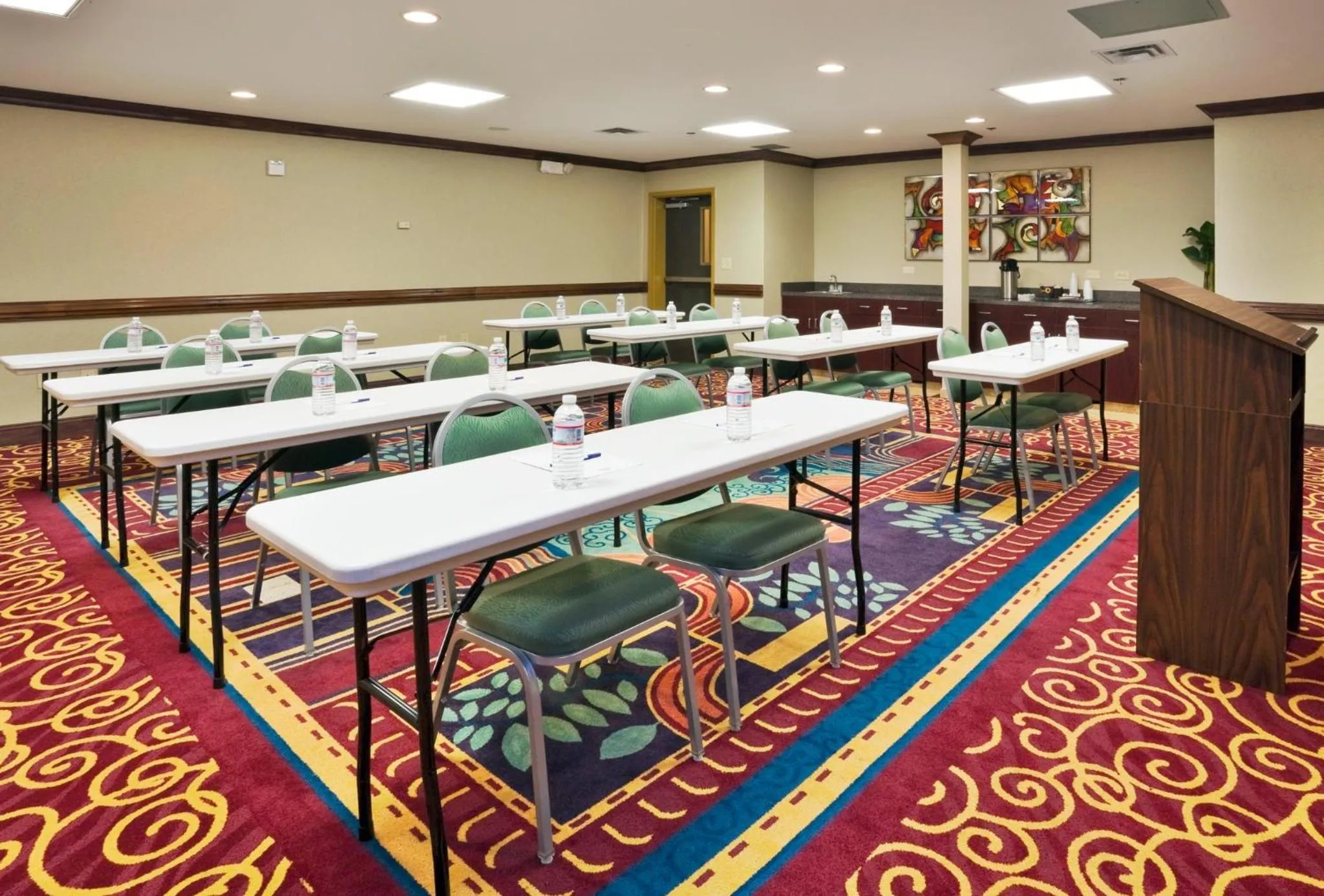 Meeting/conference room in Holiday Inn Express Hotel & Suites Birmingham - Inverness 280 by IHG