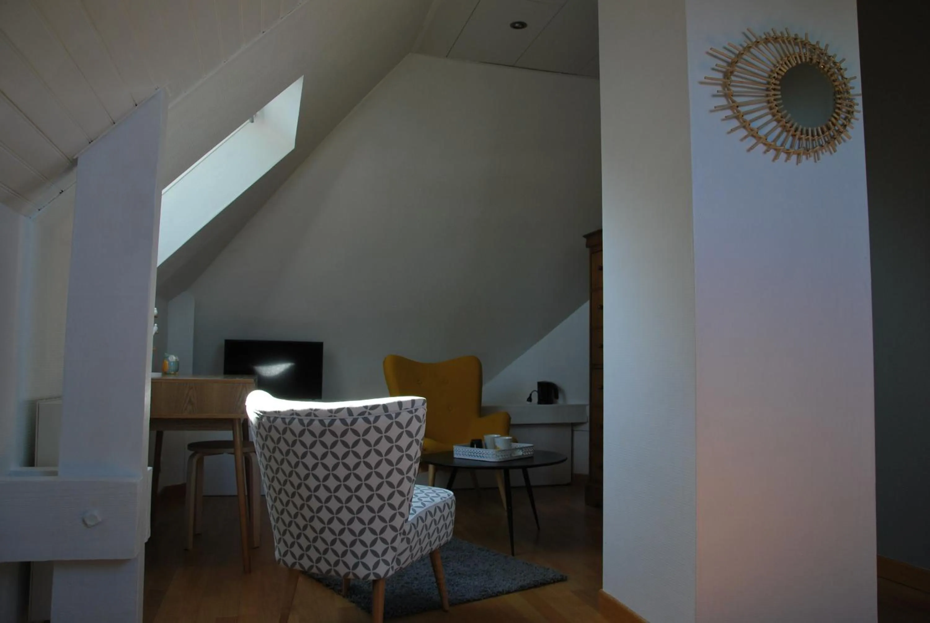 Photo of the whole room in Au Detour de Rennes