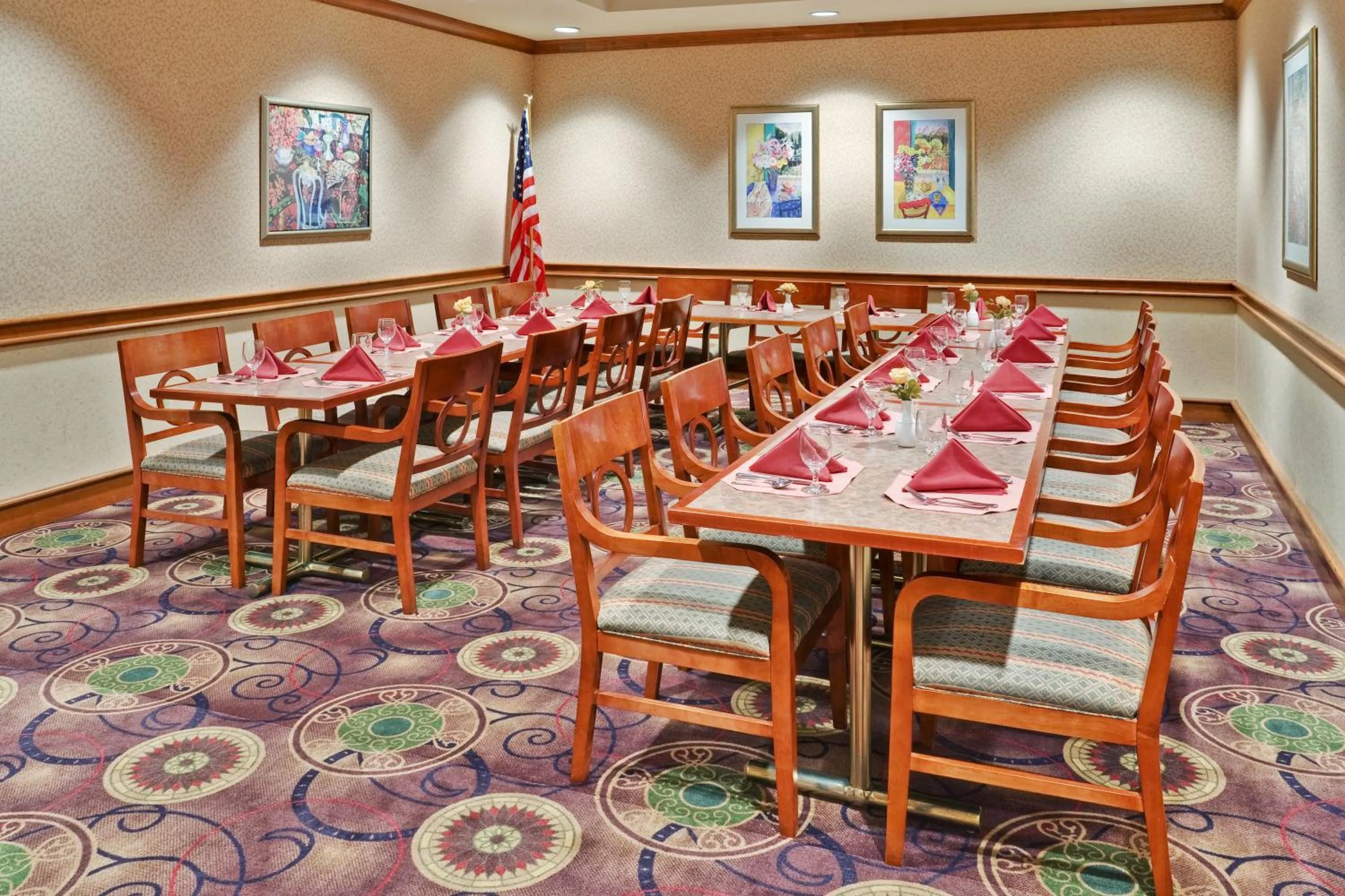 Restaurant/places to eat in Holiday Inn Memphis-University of Memphis, an IHG Hotel