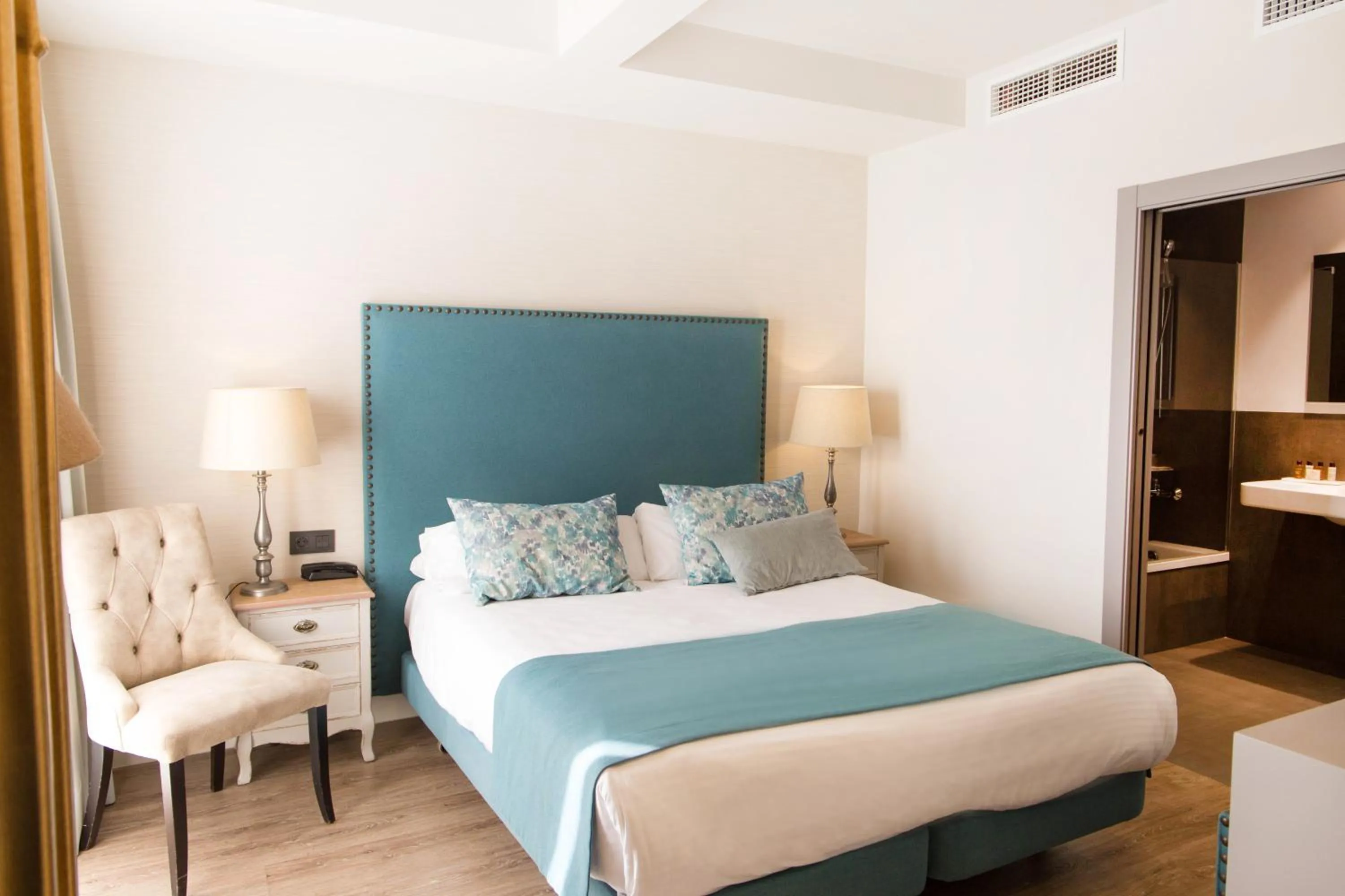 Bedroom, Bed in Hotel Palacete de Alamos