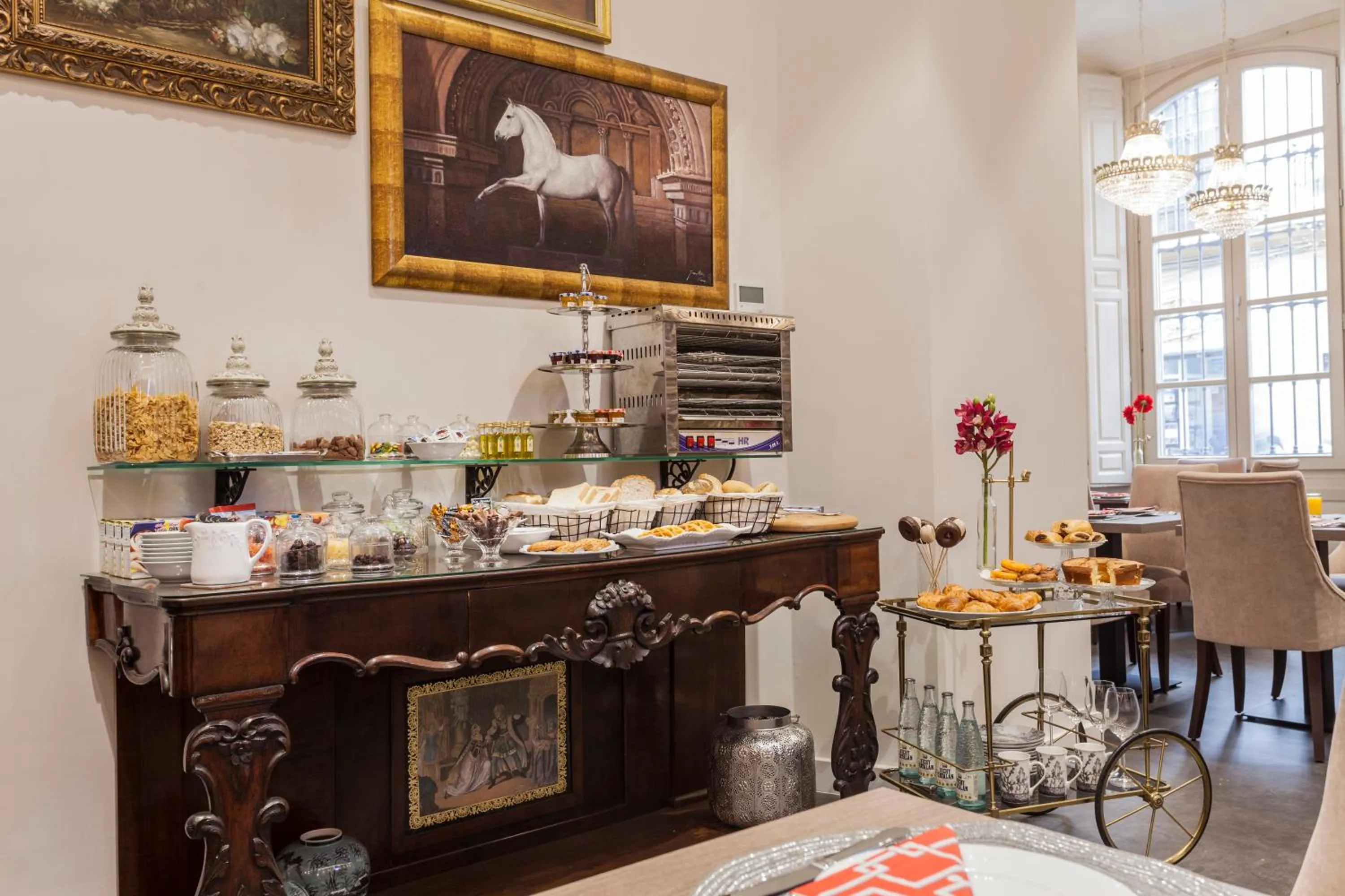 Buffet breakfast in Hotel Palacete de Alamos