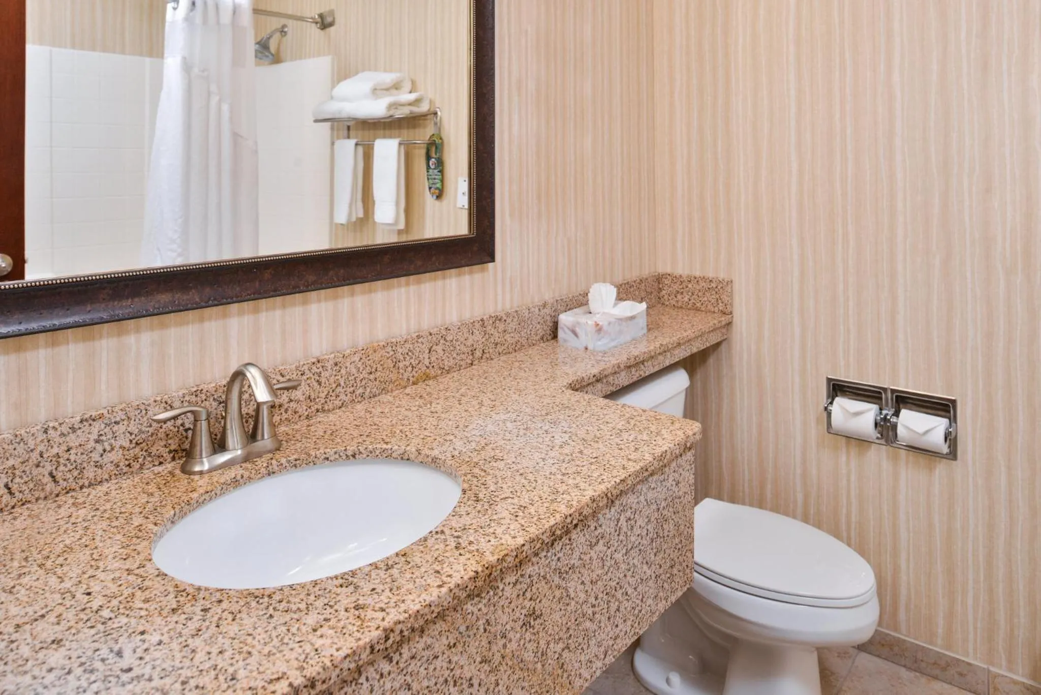 Bathroom in Holiday Inn Express Hotel & Suites Portland - Jantzen Beach by IHG