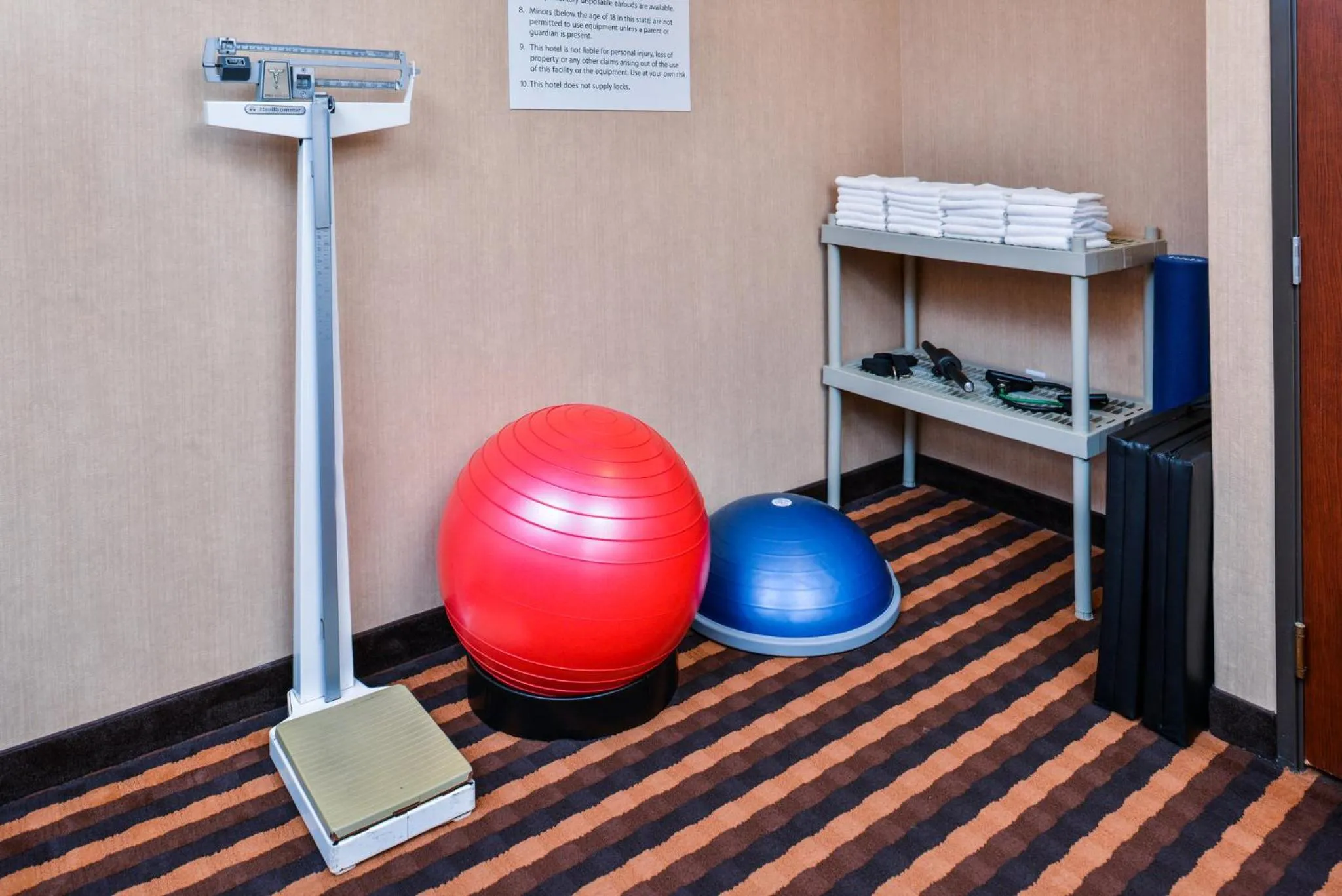 Fitness centre/facilities in Holiday Inn Express Hotel & Suites Portland - Jantzen Beach by IHG