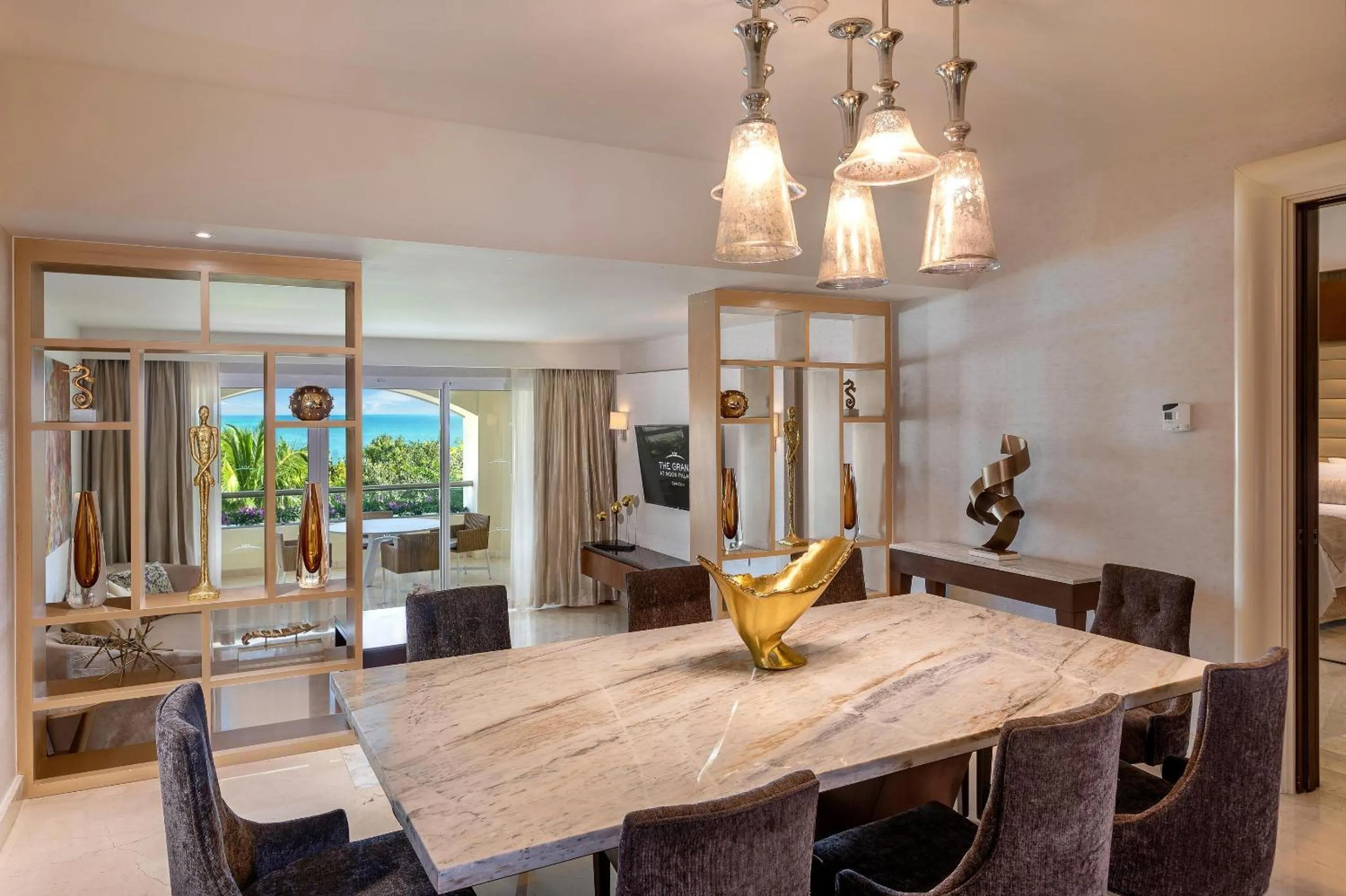 TV and multimedia in Moon Palace The Grand Cancun All Inclusive