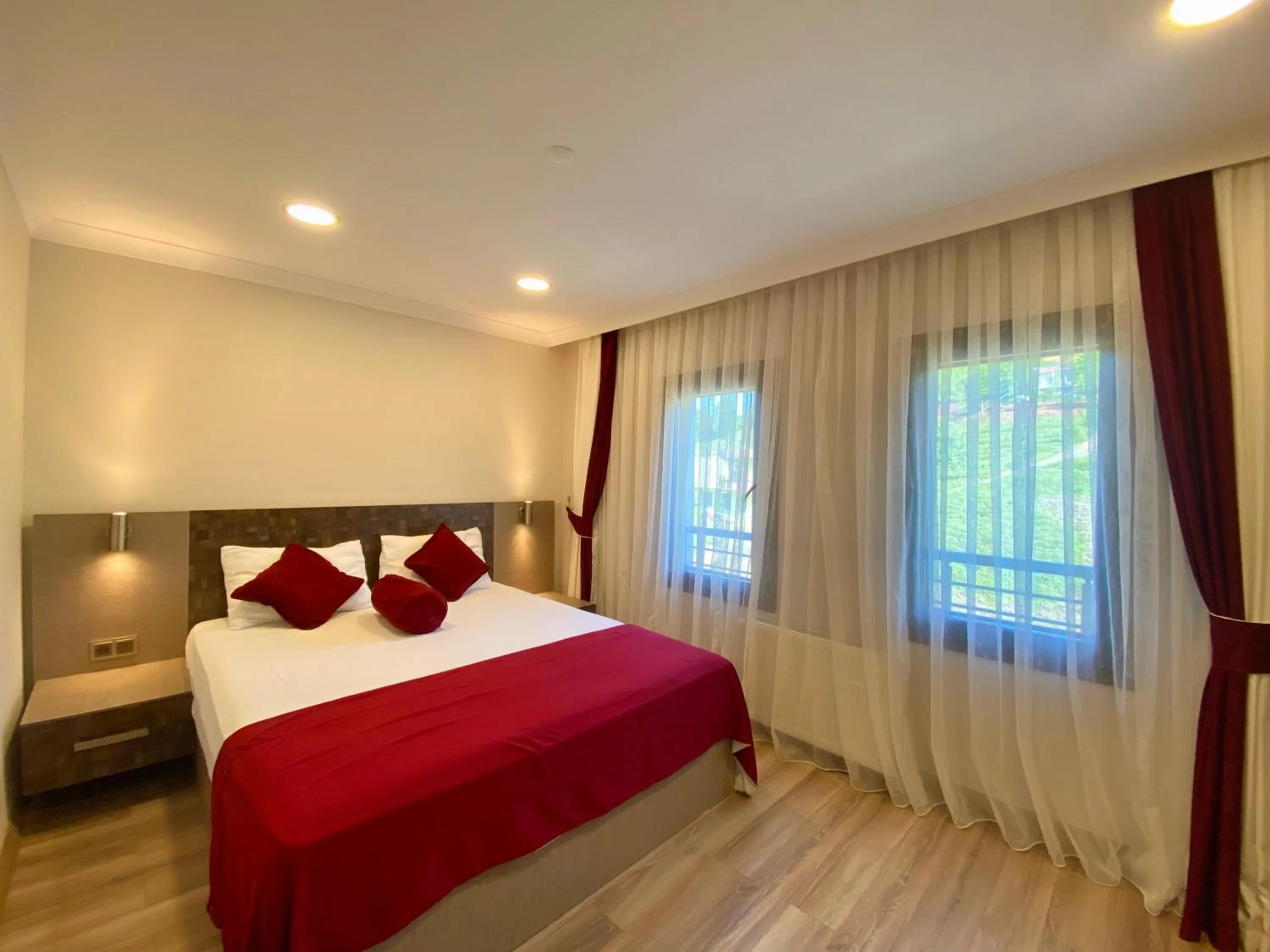 Photo of the whole room in Caykent Suites Deluxe Hotel