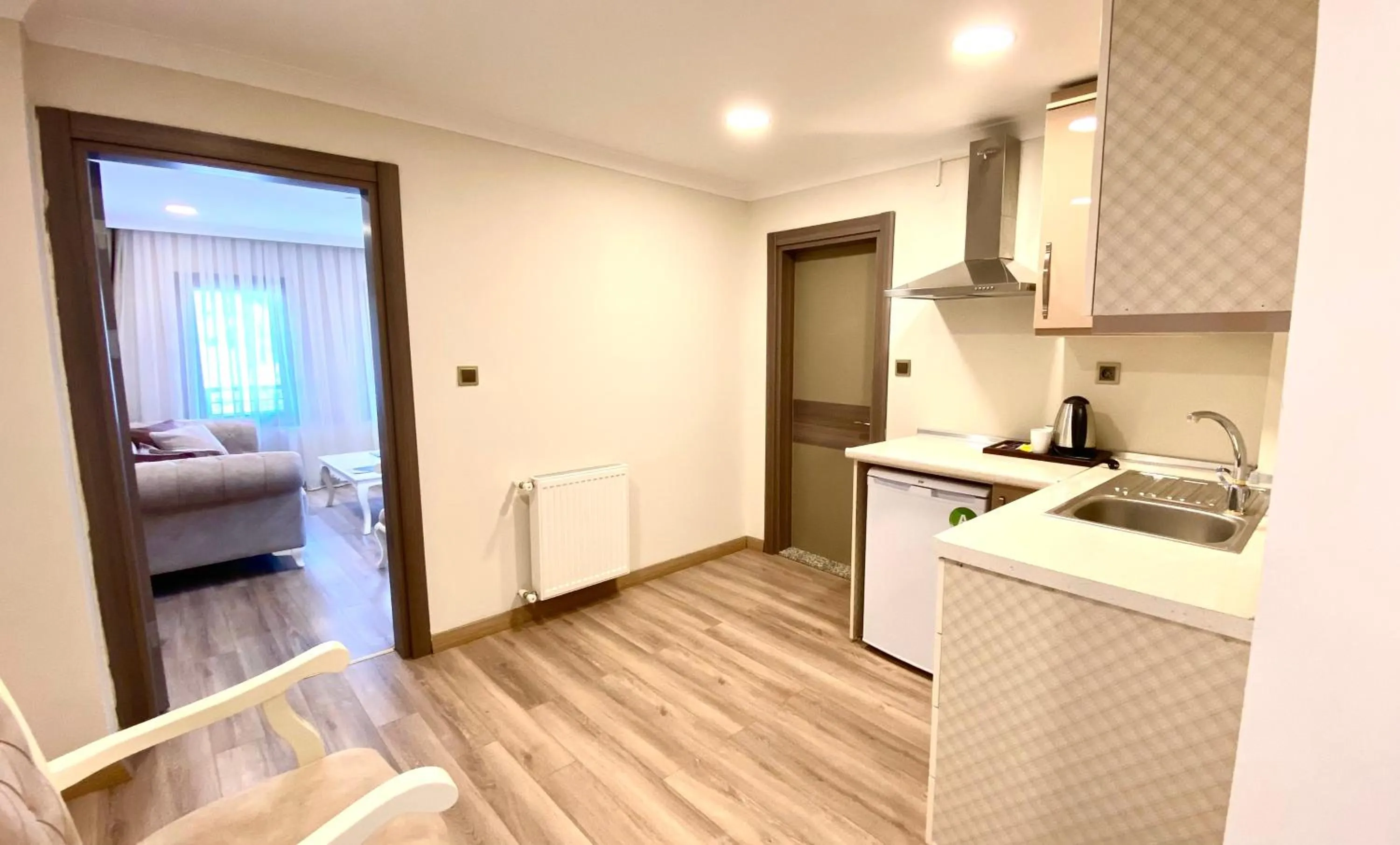 Kitchen or kitchenette, Kitchen/Kitchenette in Caykent Suites Deluxe Hotel