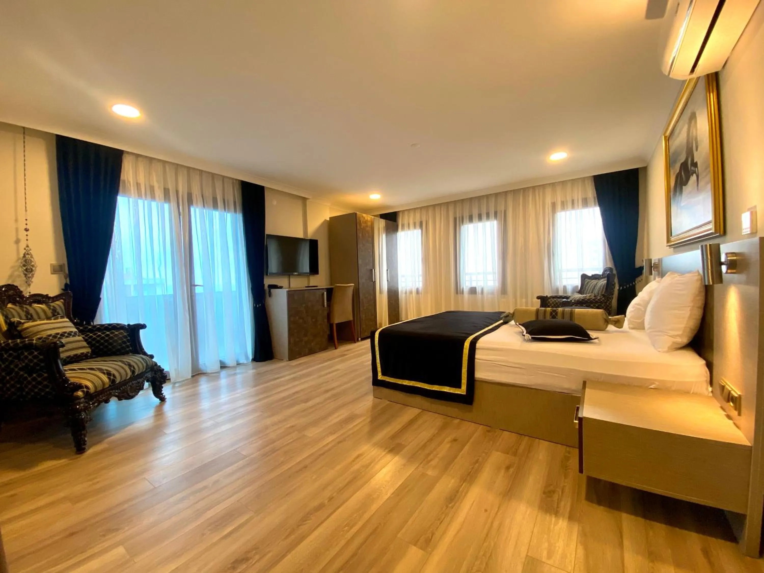 Photo of the whole room in Caykent Suites Deluxe Hotel