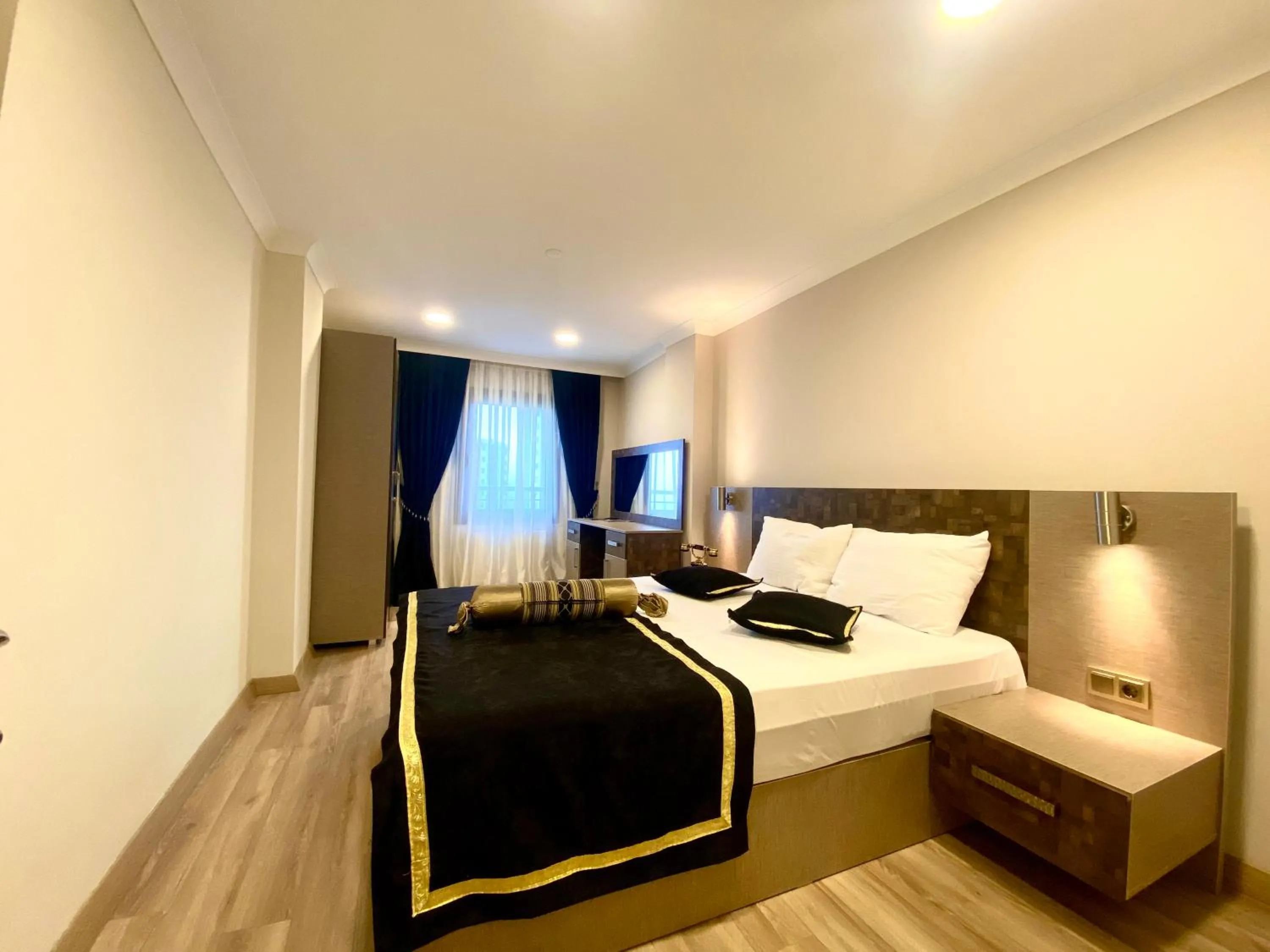 Photo of the whole room in Caykent Suites Deluxe Hotel