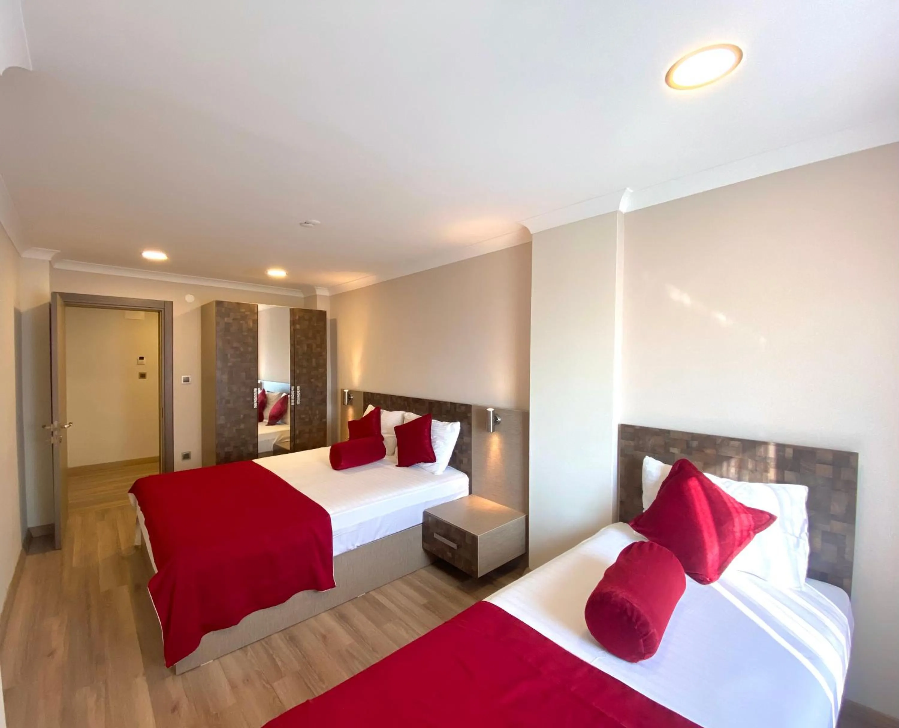 Photo of the whole room in Caykent Suites Deluxe Hotel