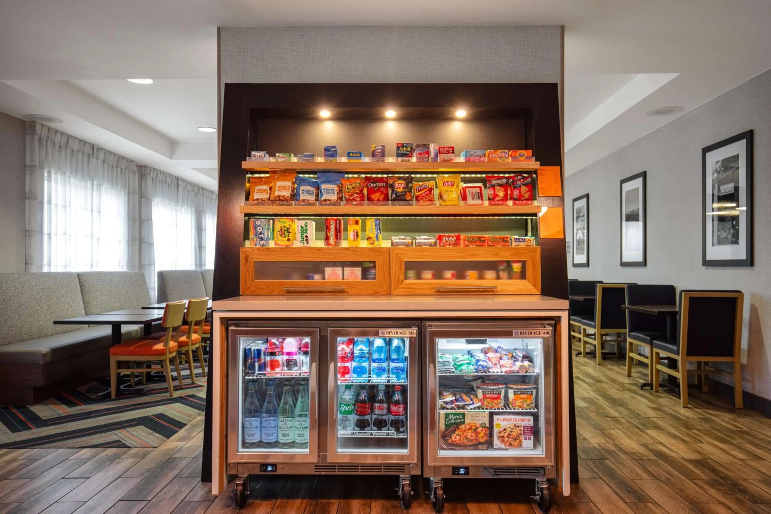 Restaurant/places to eat in Hampton Inn Medford