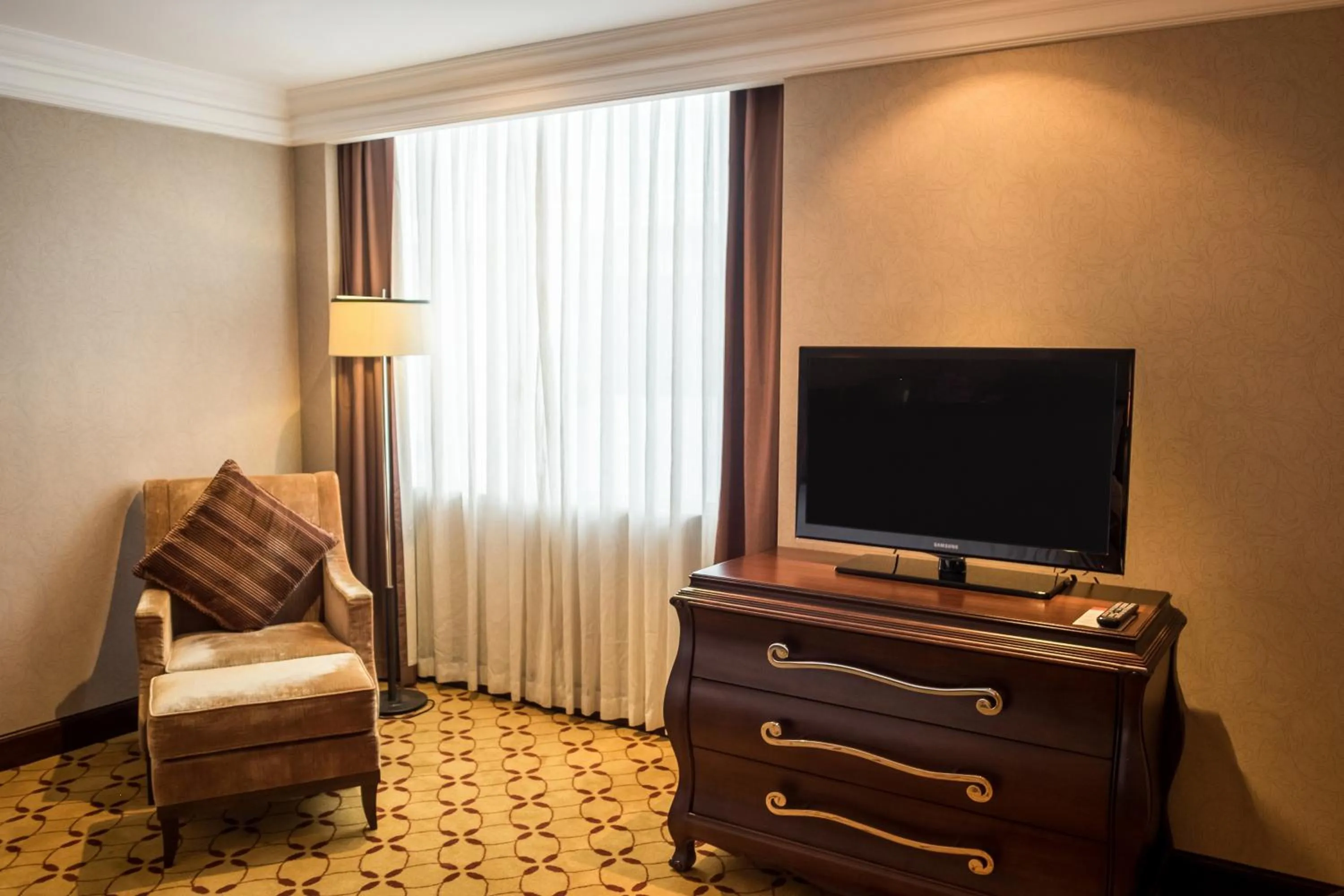 TV and multimedia in Eastin Grand Hotel Saigon
