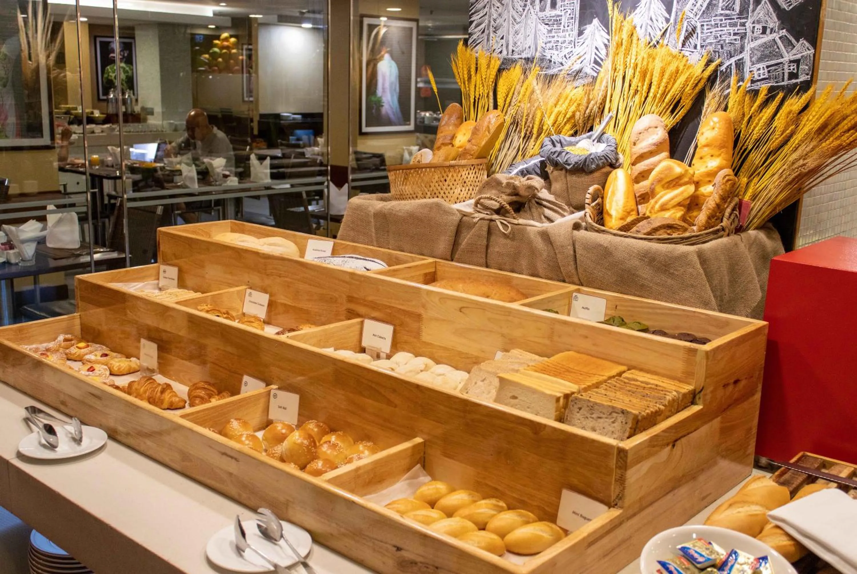 Restaurant/places to eat in Eastin Grand Hotel Saigon