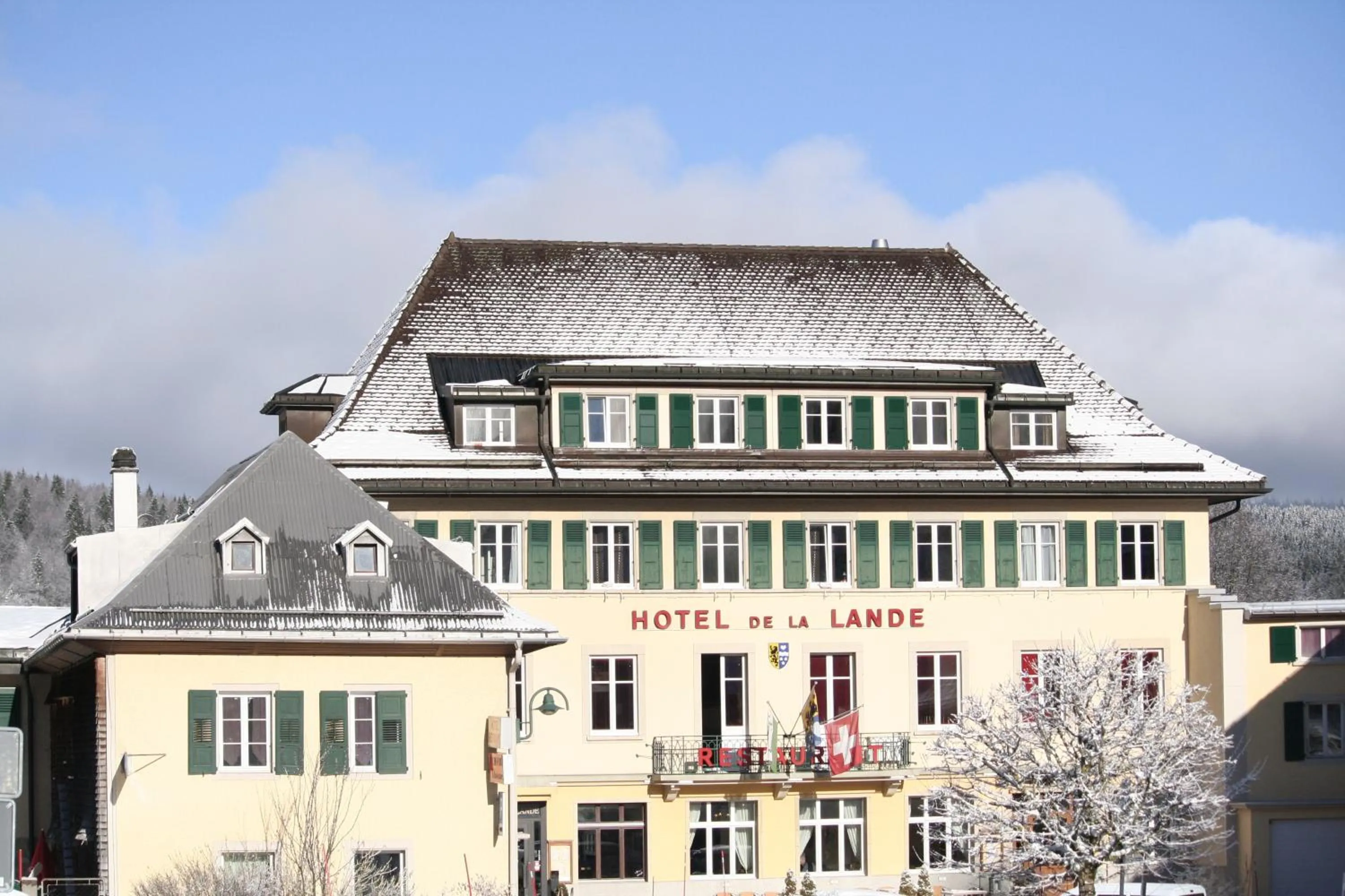 Facade/entrance in Hotel de la Lande
