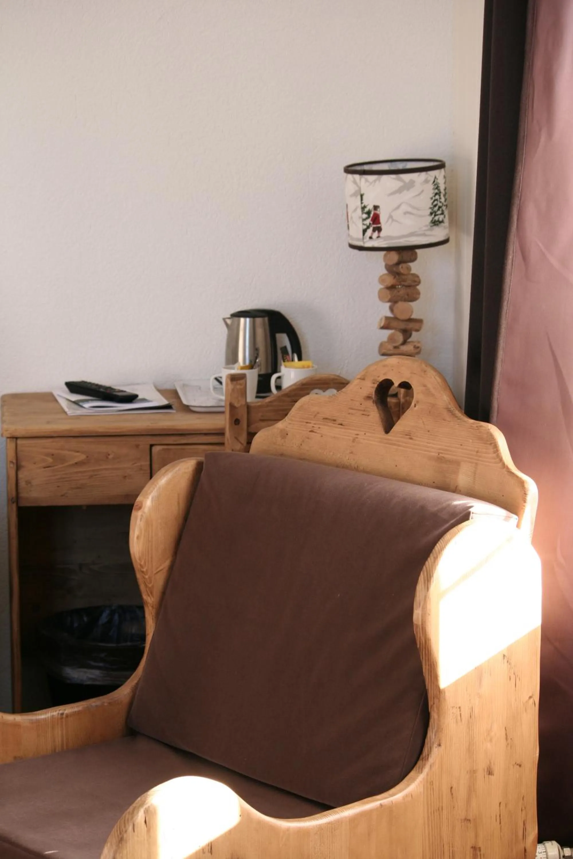 Decorative detail, Bed in Hotel de la Lande