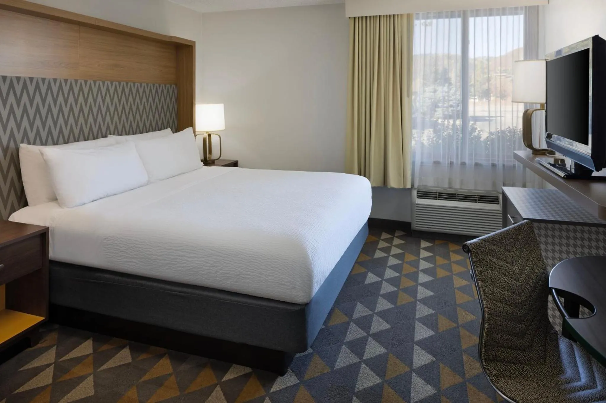 Photo of the whole room, Bed in Holiday Inn Steamboat Springs by IHG