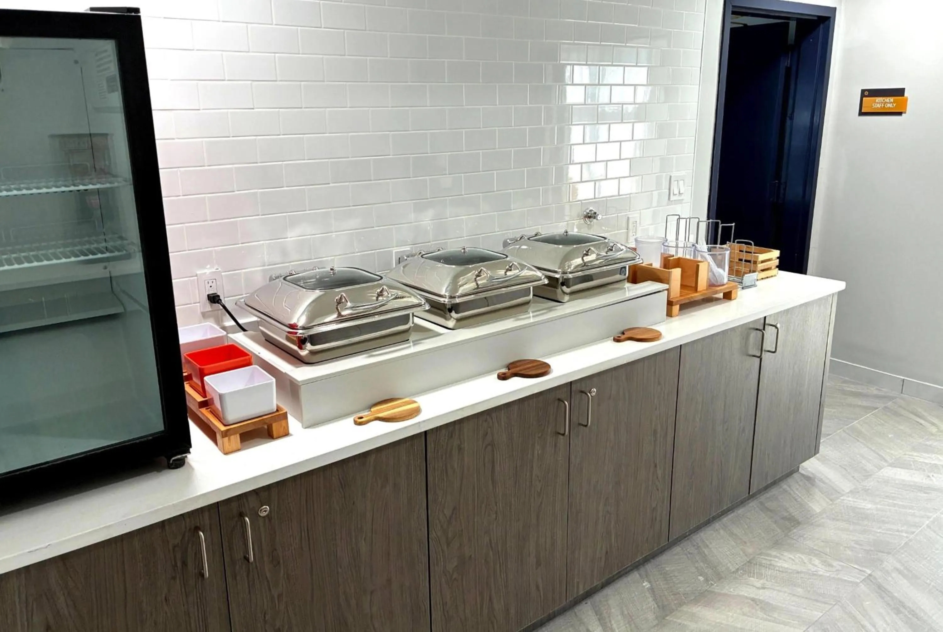 Breakfast in La Quinta Inn & Suites by Wyndham Bessemer