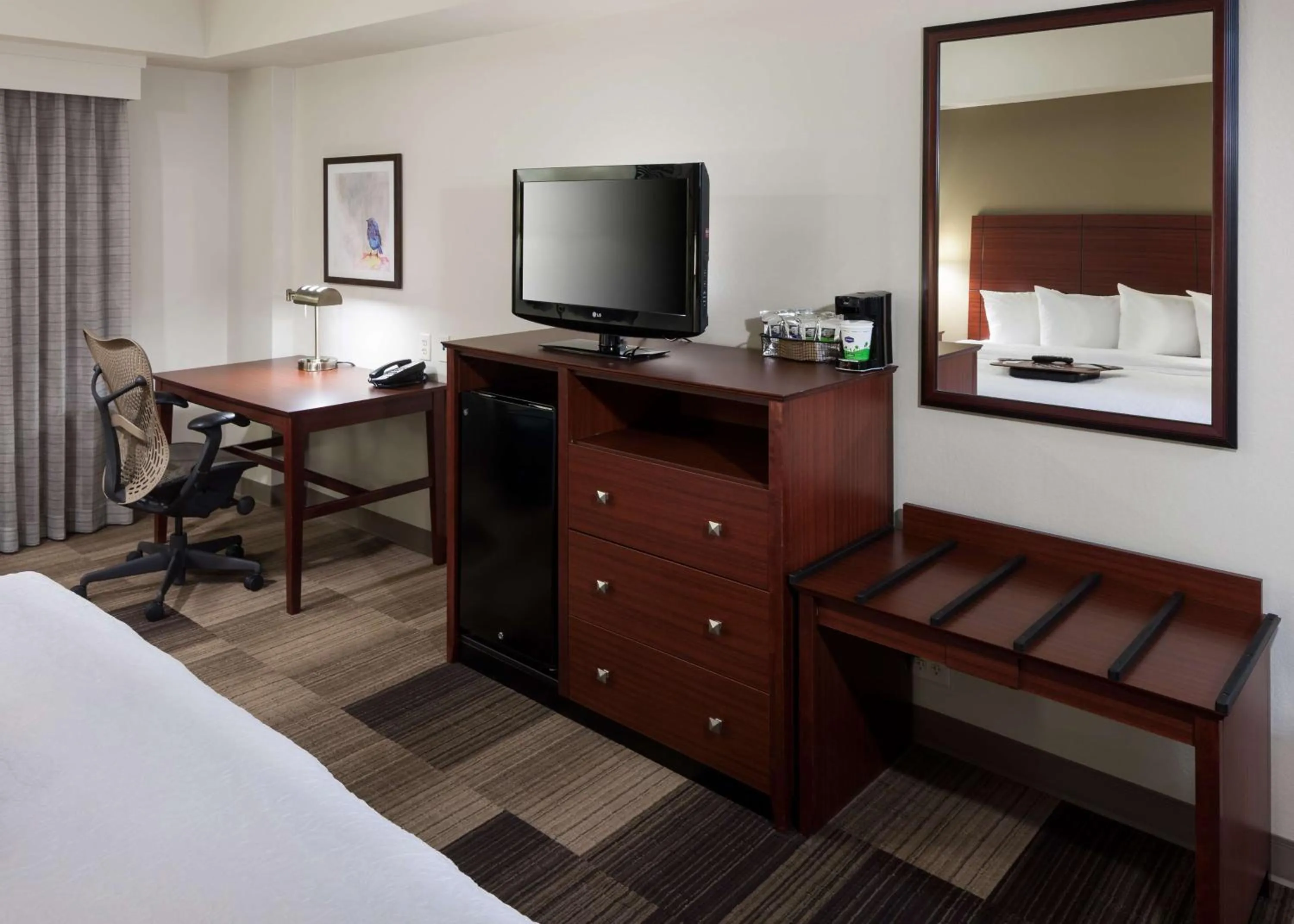 Bed in Hampton Inn & Suites Boise-Downtown