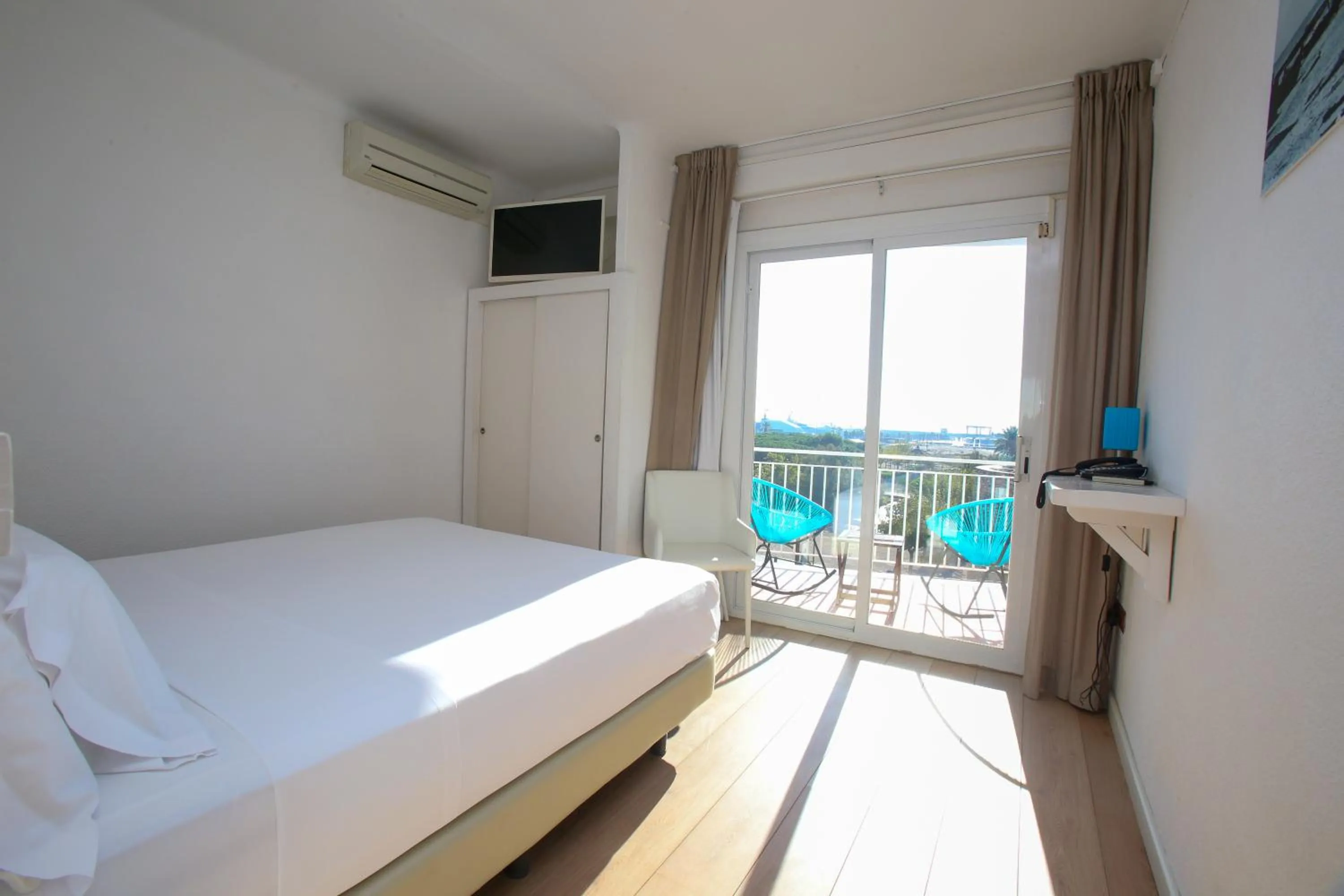 Bedroom, Bed in Solvi Hotel - Adults Only