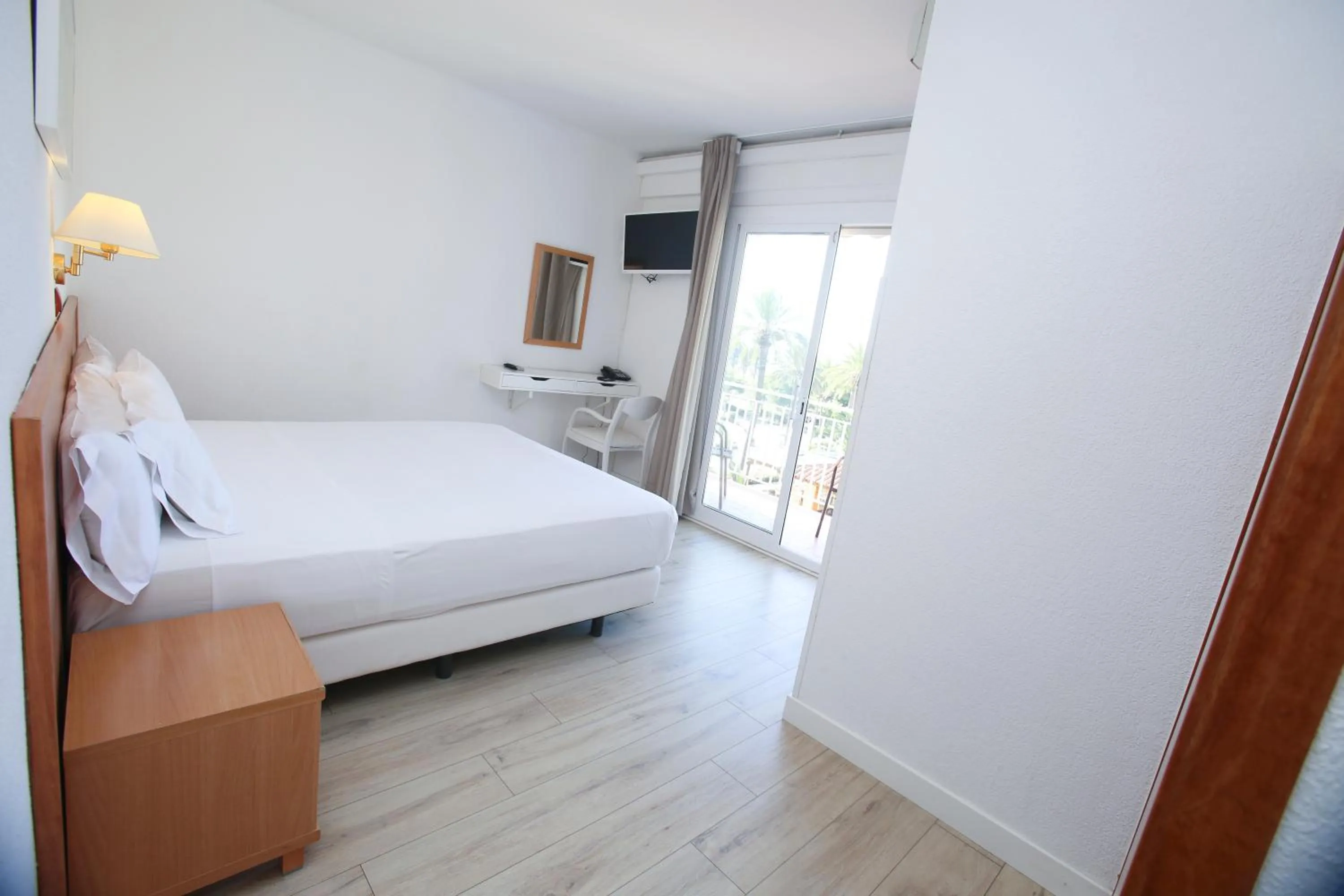 Balcony/Terrace, Bed in Solvi Hotel - Adults Only