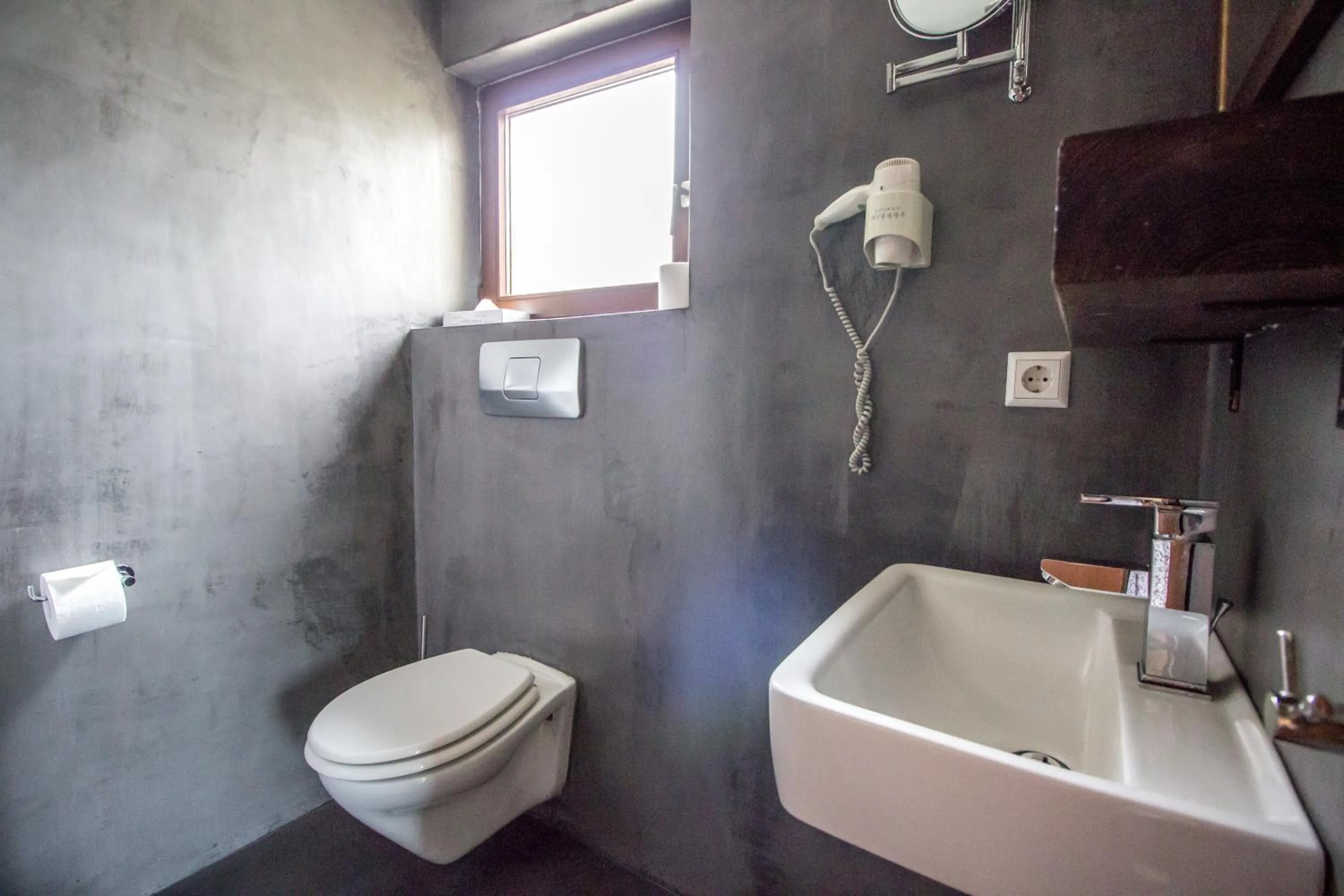 Bathroom in Landhotel Wolfschlugen