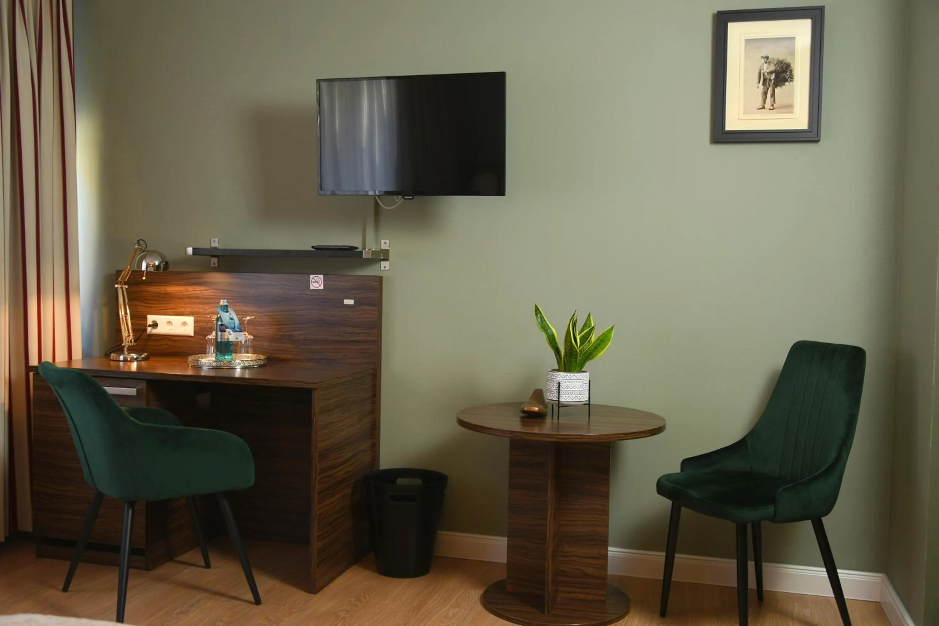 Photo of the whole room in Landhotel Wolfschlugen