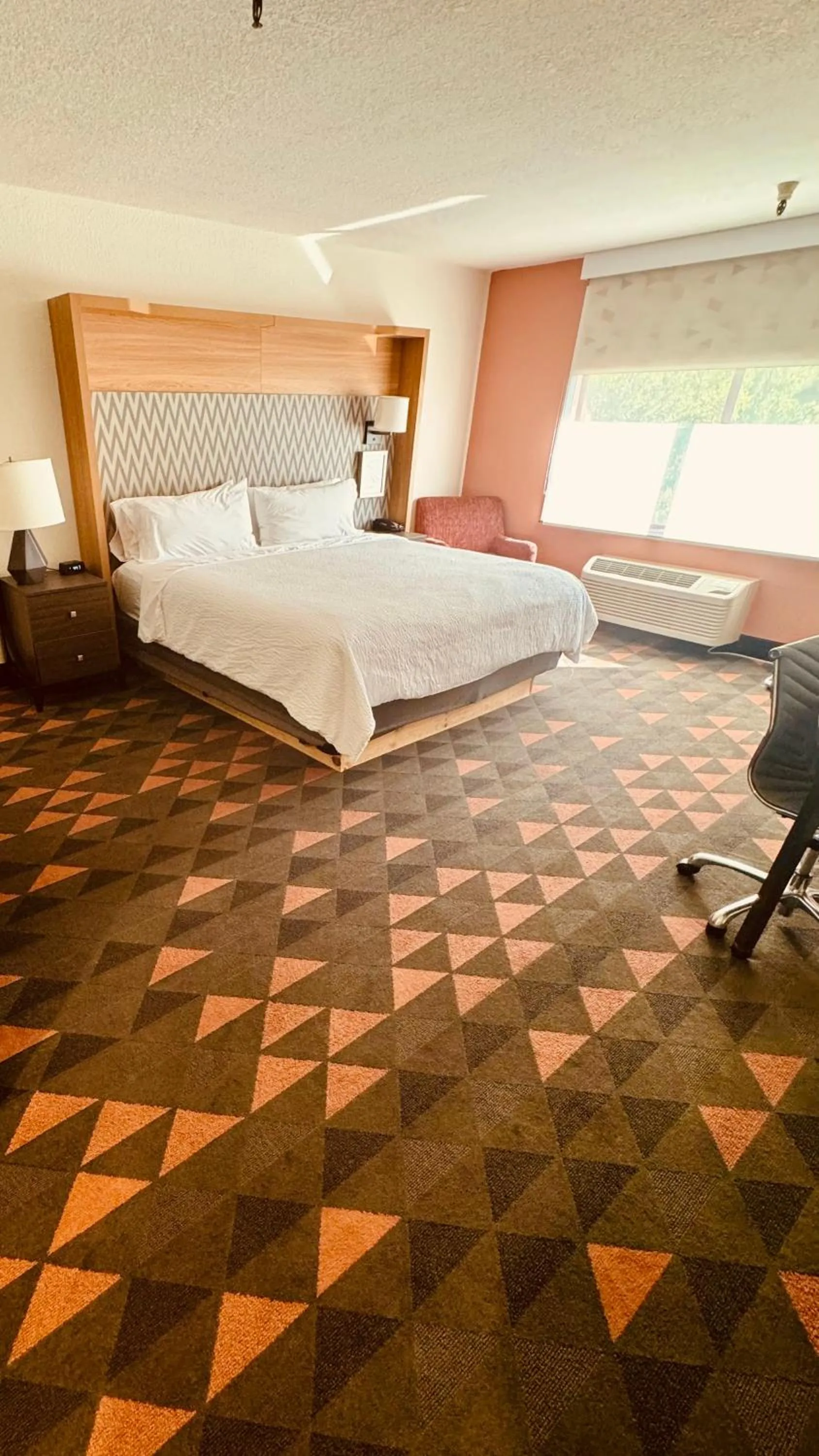 Bed in Holiday Inn Rancho Cordova - Northeast Sacramento by IHG