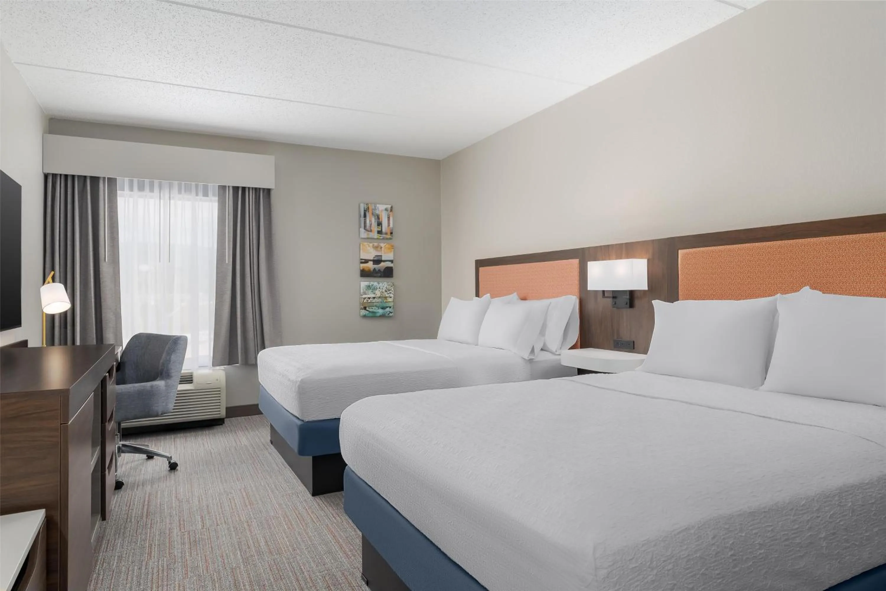 Bed in Hampton Inn Altoona