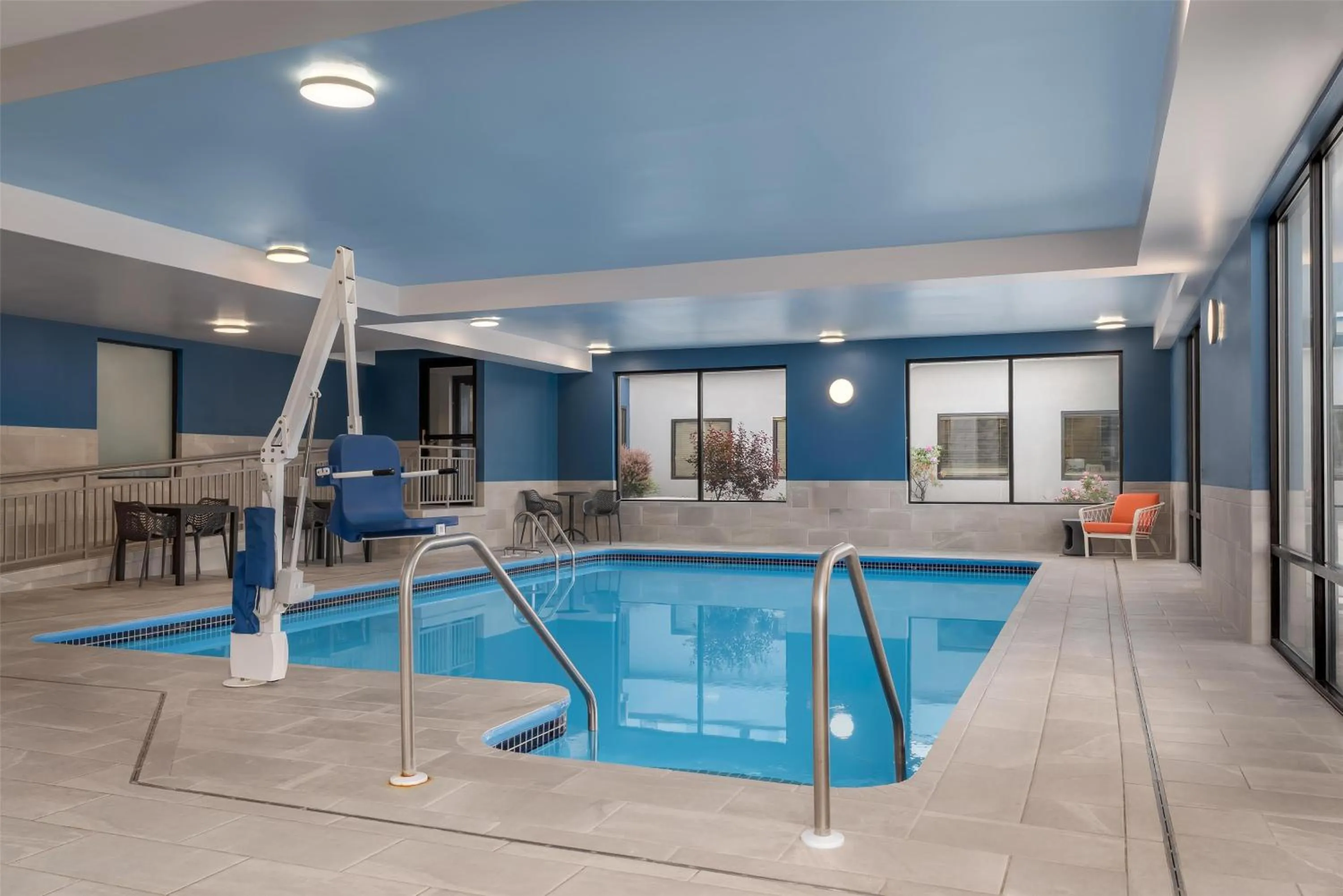 Pool view in Hampton Inn Altoona