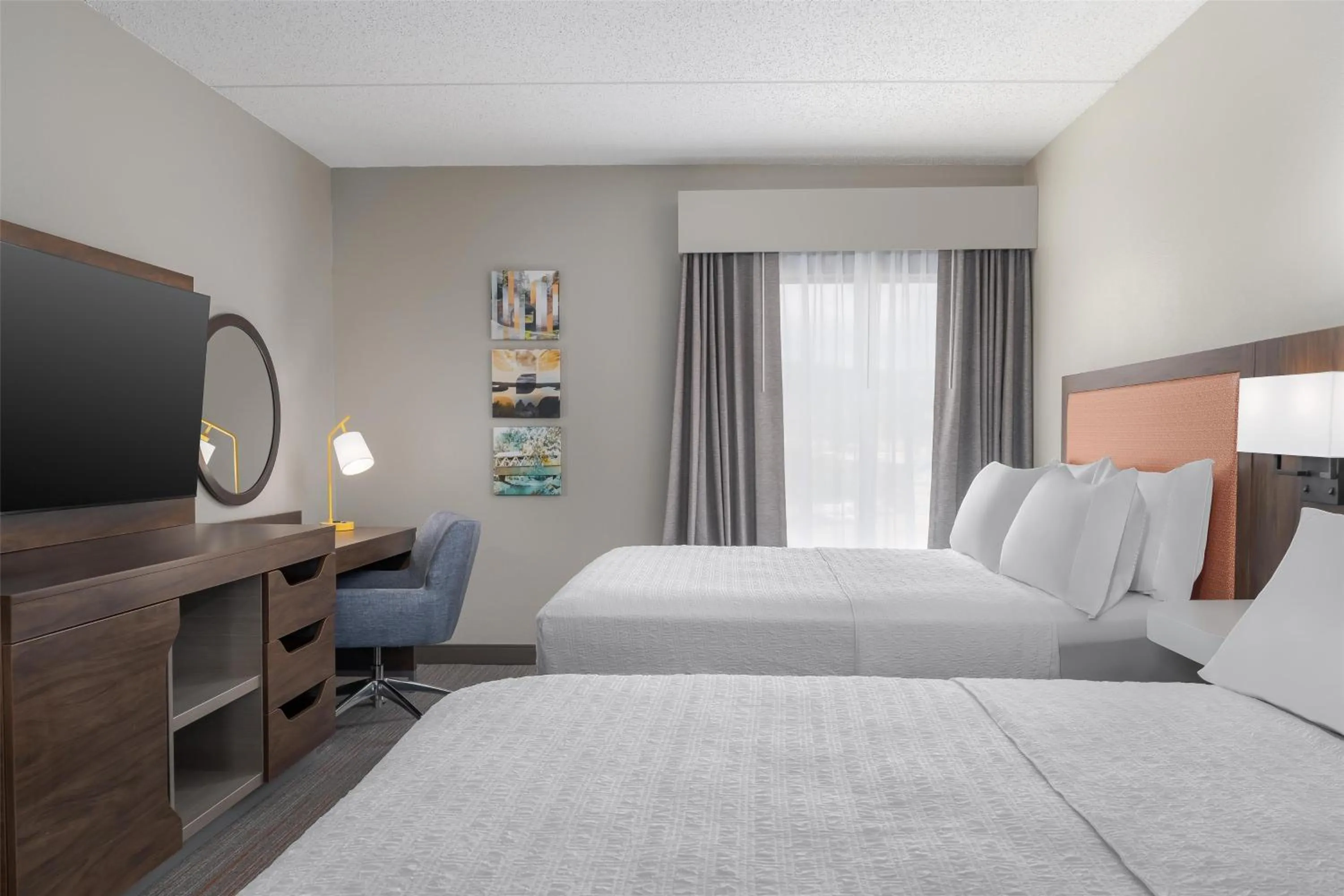 Bed in Hampton Inn Altoona