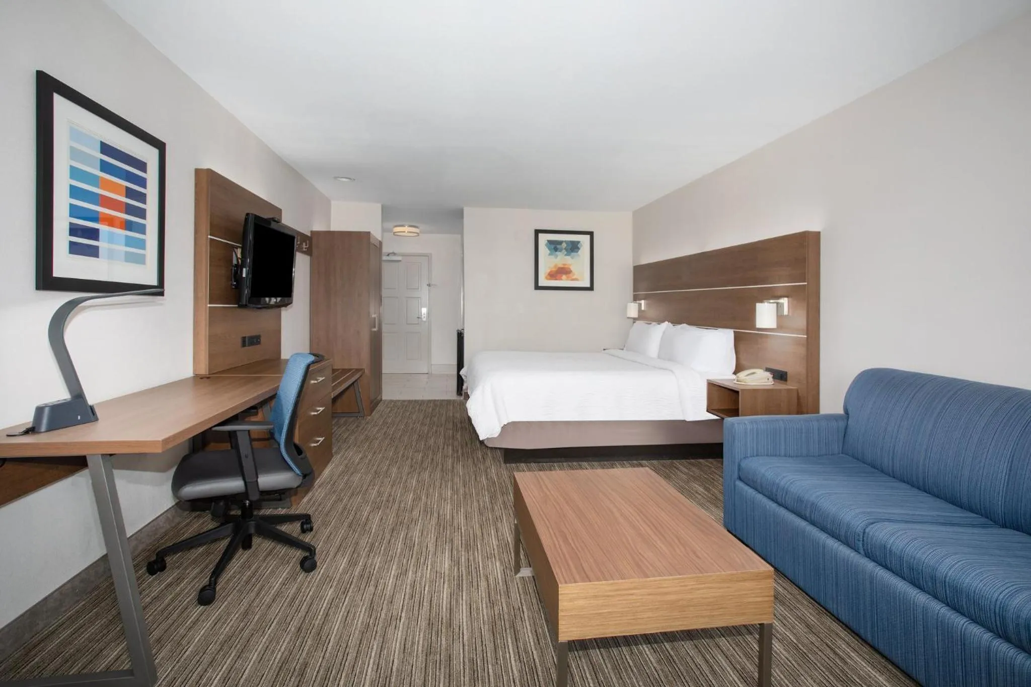 Photo of the whole room, Bed in Holiday Inn Express & Suites Tucson by IHG