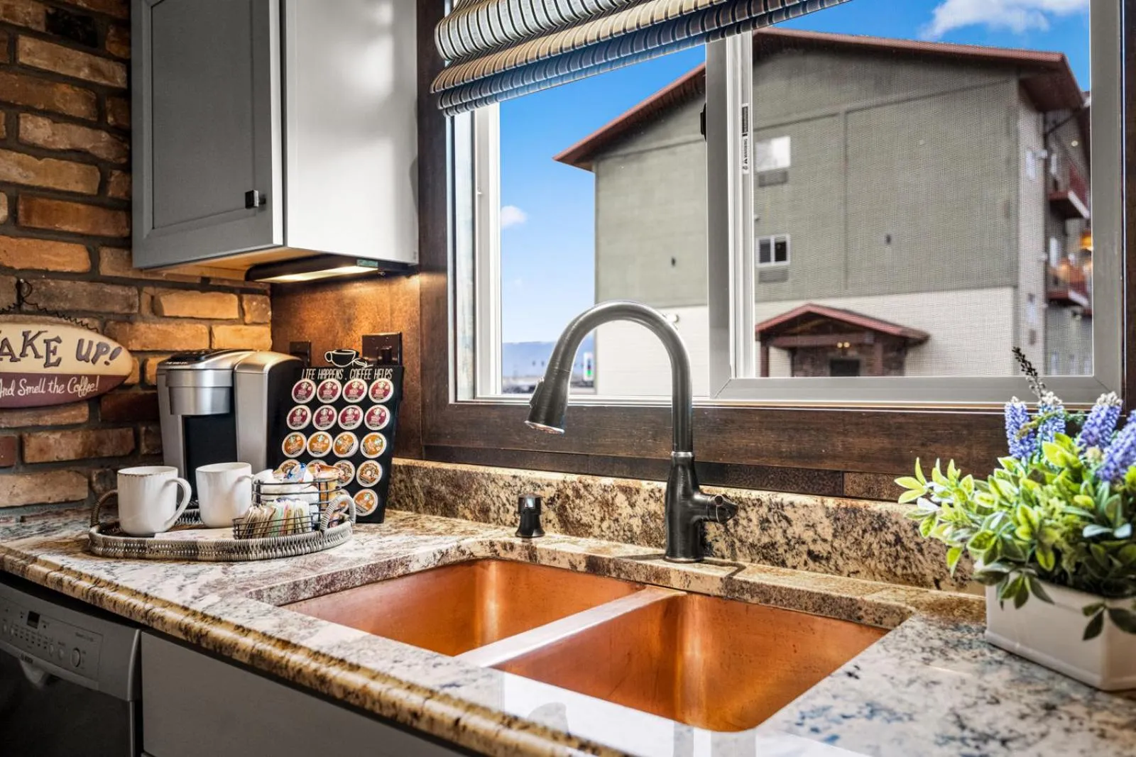Kitchen or kitchenette in Coyote Bluff Estate