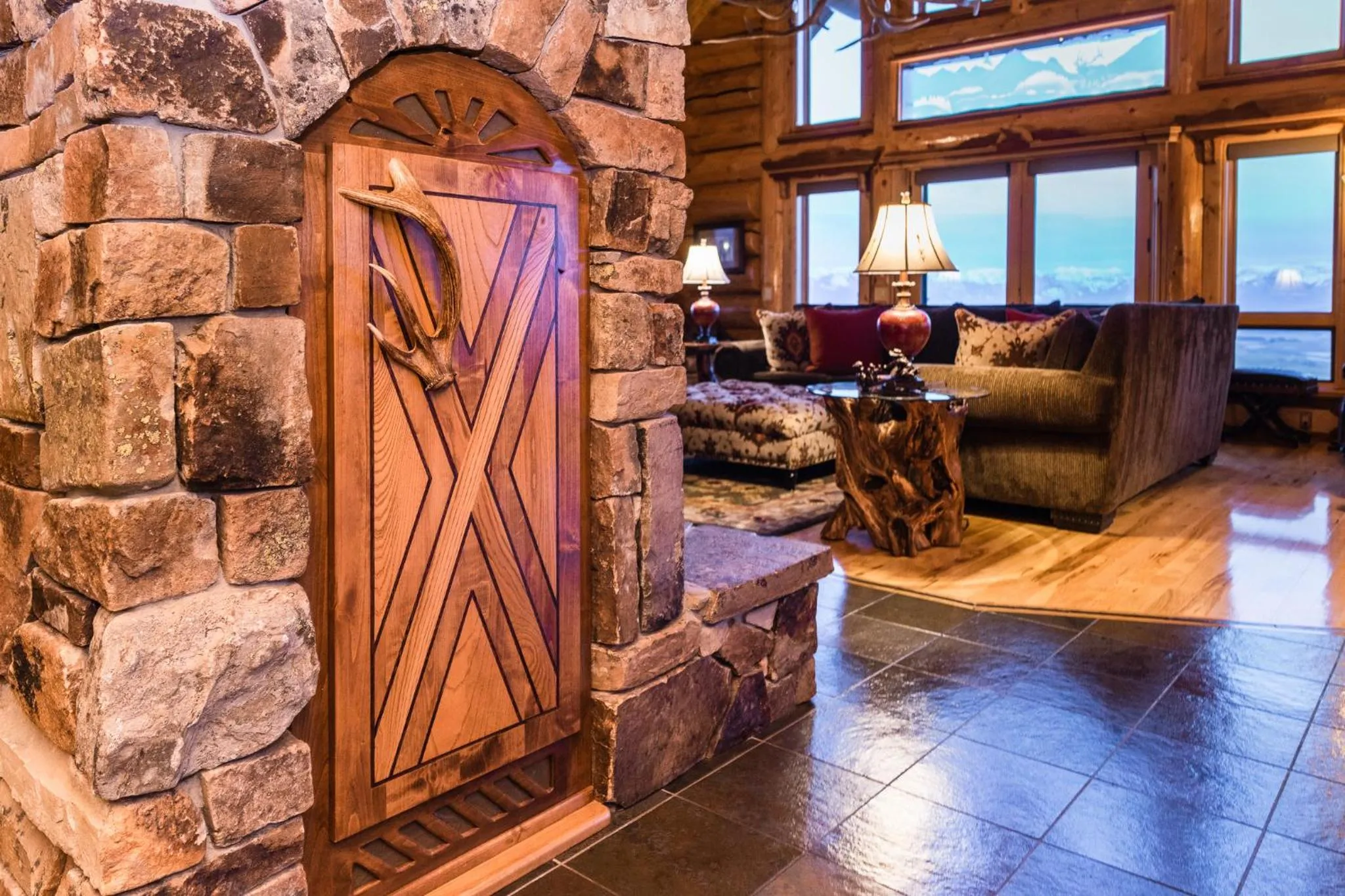 Living room in Coyote Bluff Estate