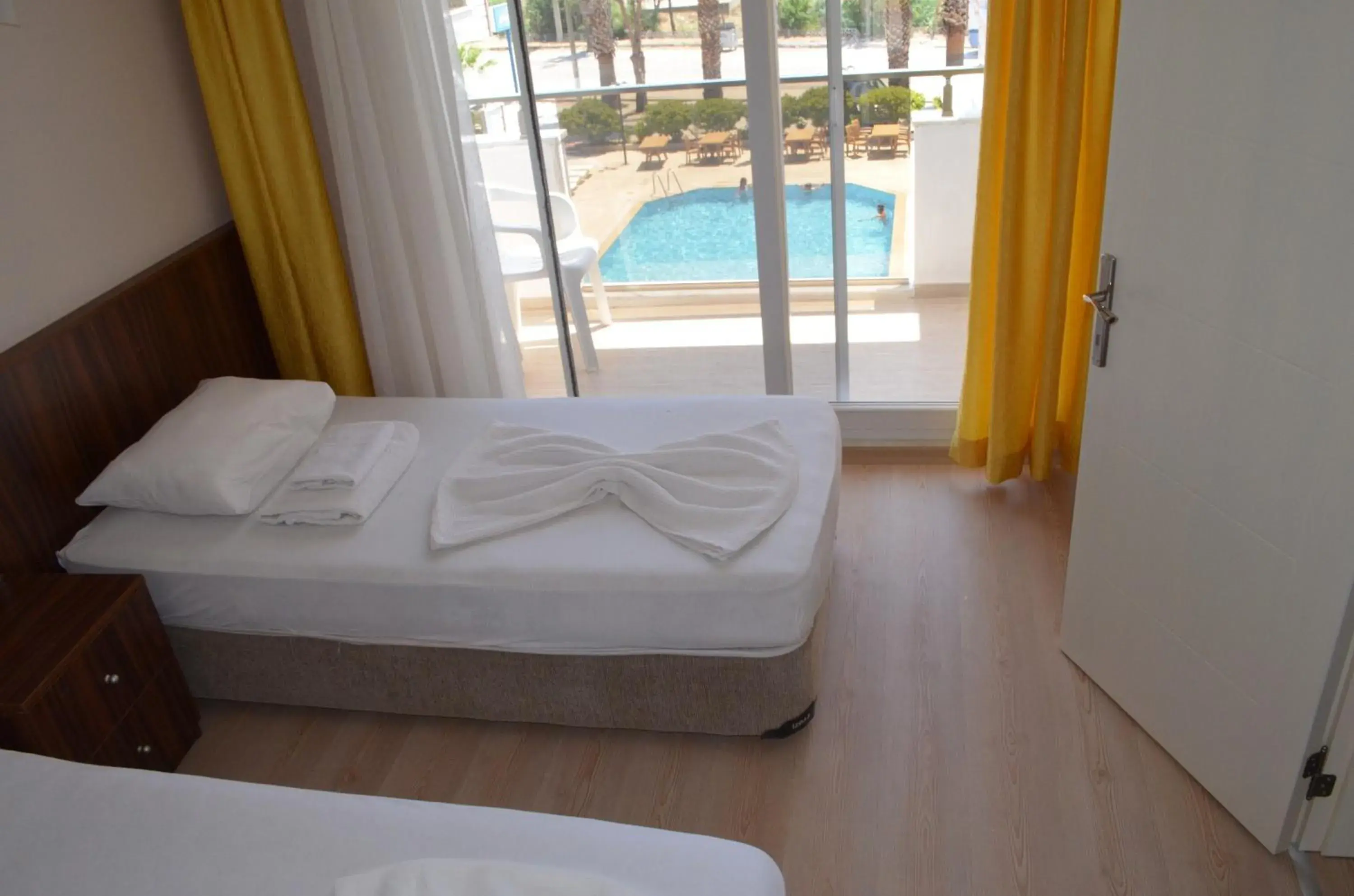 Twin Room with Balcony in Mulka Hotel Twin Room with Balcony in Mulka Hotel